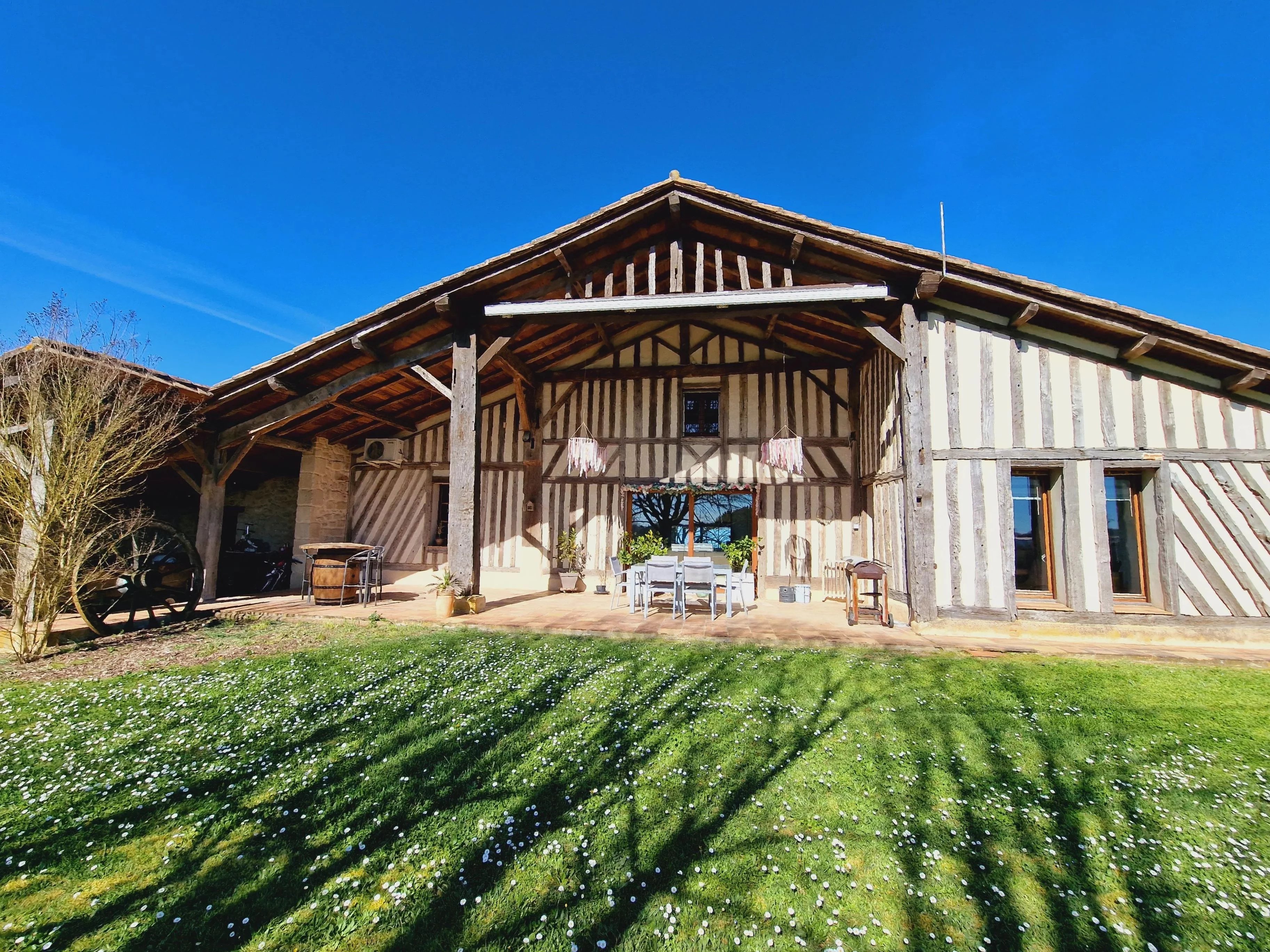 Maison de caractère avec 5 chambres et piscine