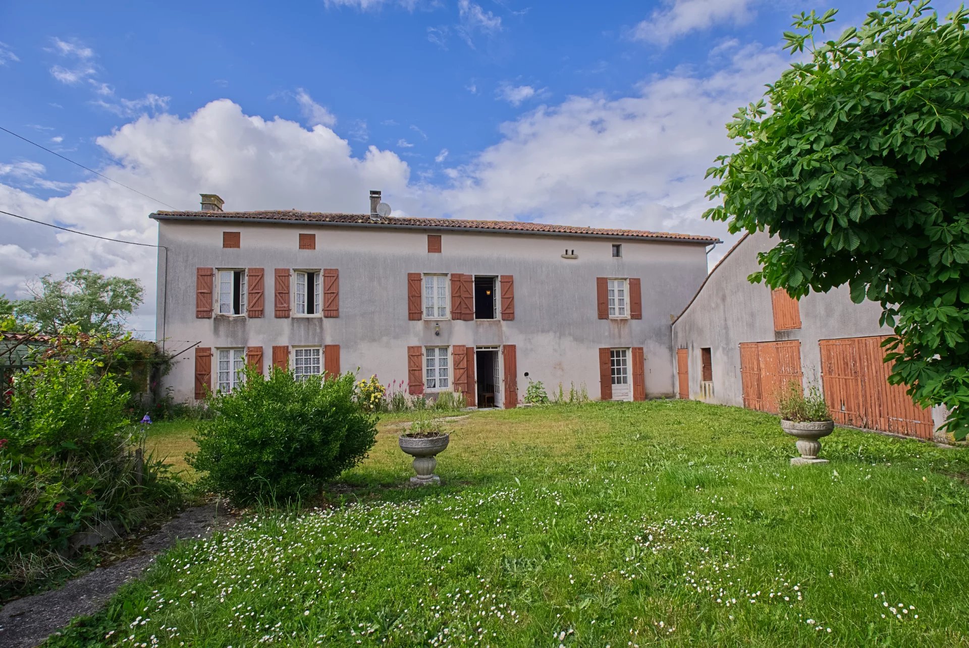 Maison de village de 5 chambres avec beaucoup de potentiel