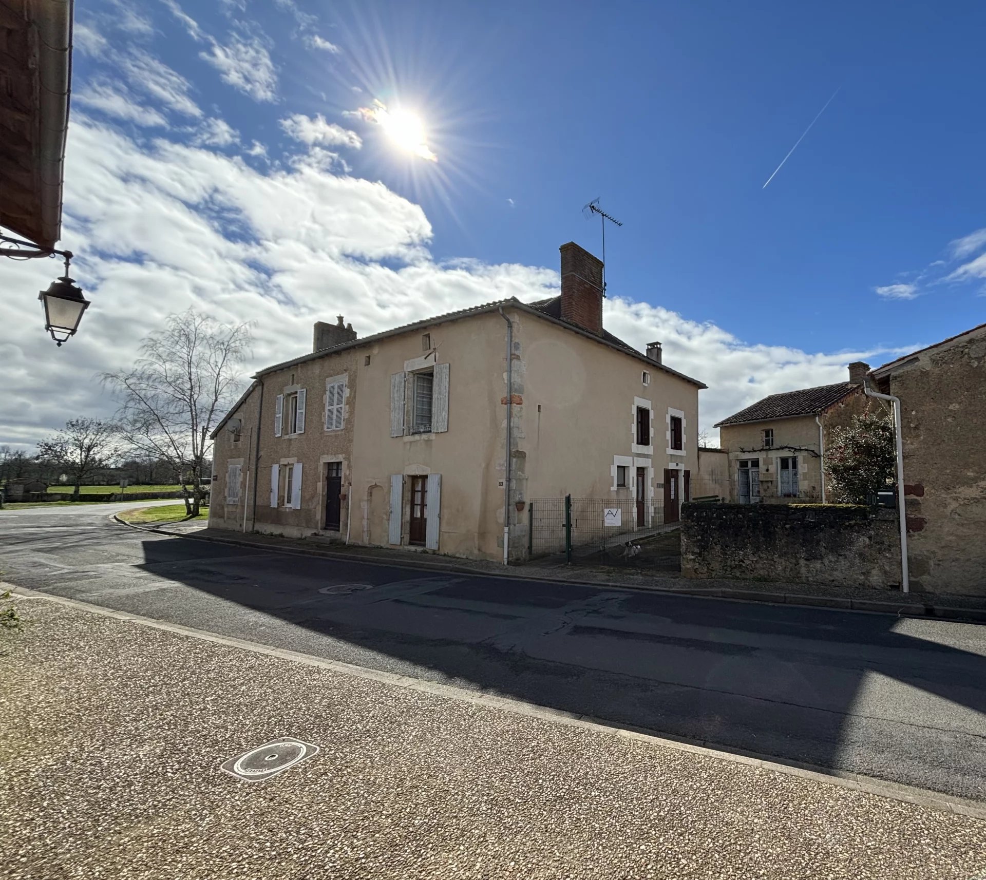 Village house with gite potential !!