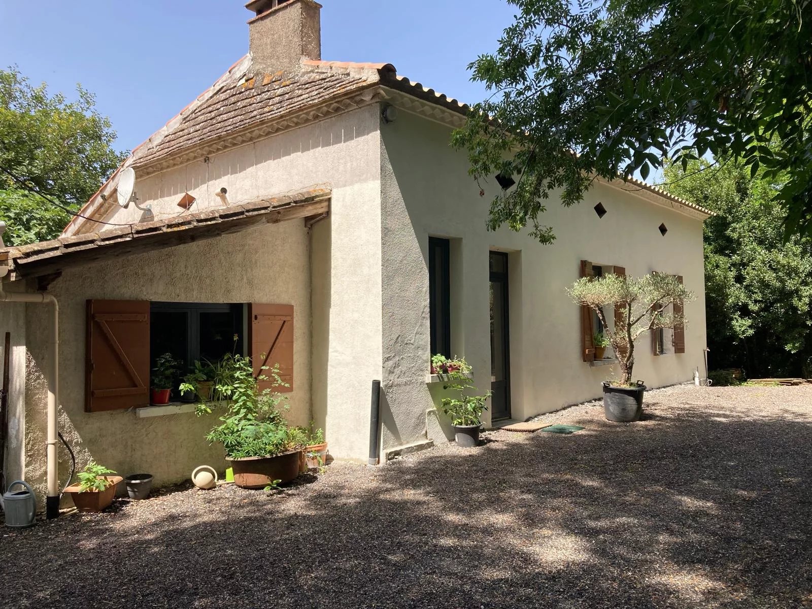 Stone farmhouse with land and great view over the countryside