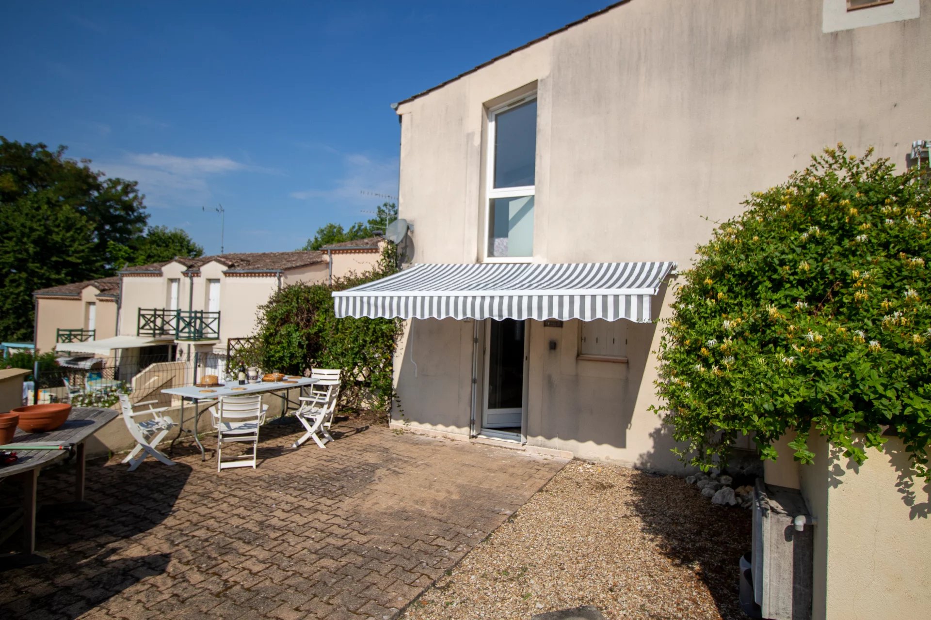 Holiday home with share of pool