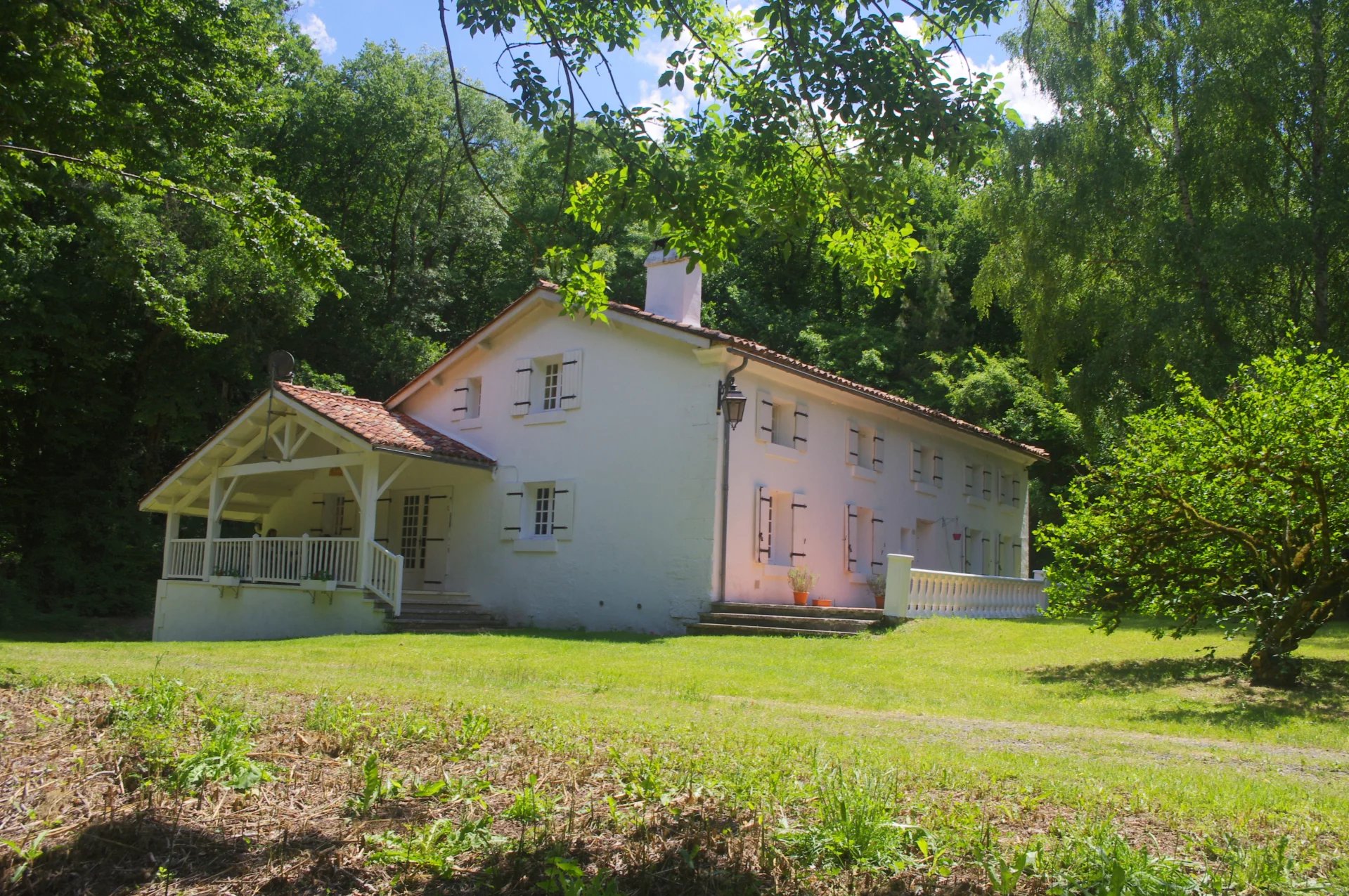 Belle maison avec étang