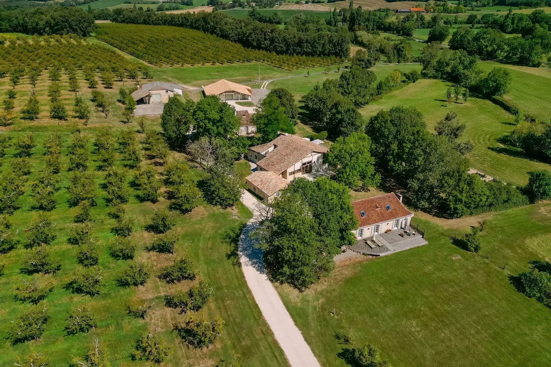 Propriété unique dans un cadre idyllique proche du village pittoresque d'Issgeac