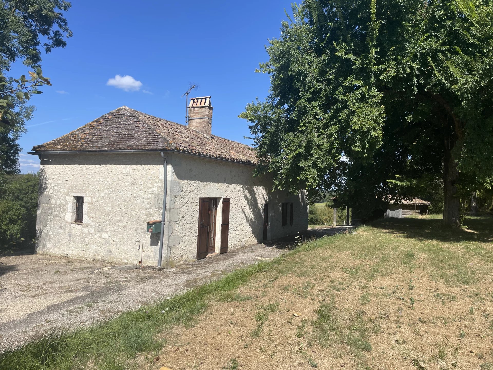 Pretty house at the end of a hamlet