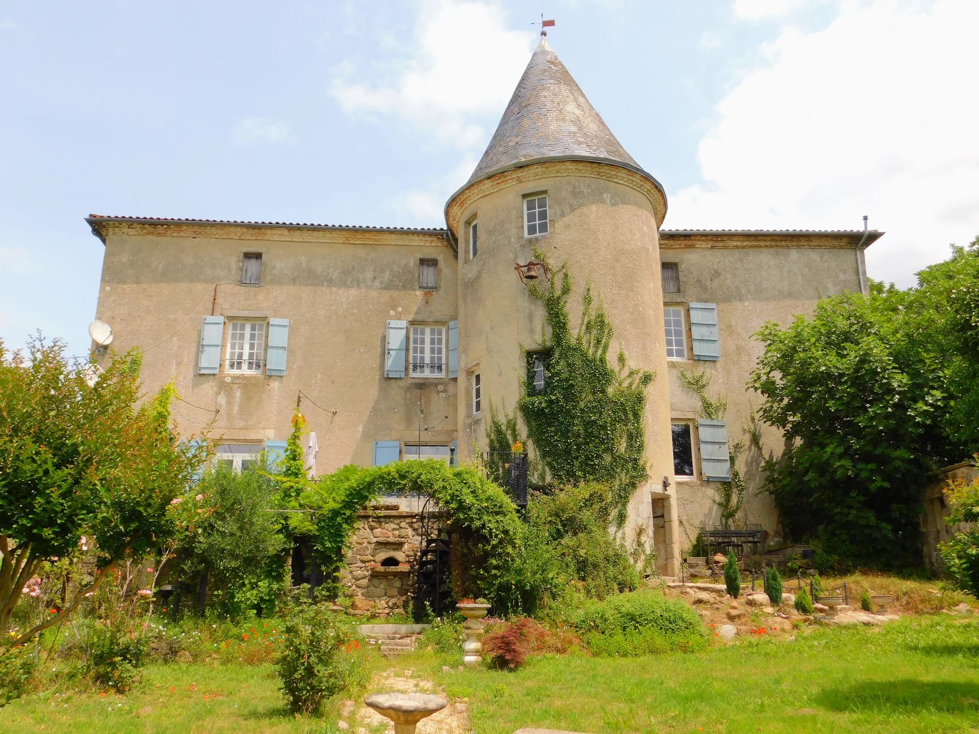 Chateau dating from 13th century with beautiful countryside view