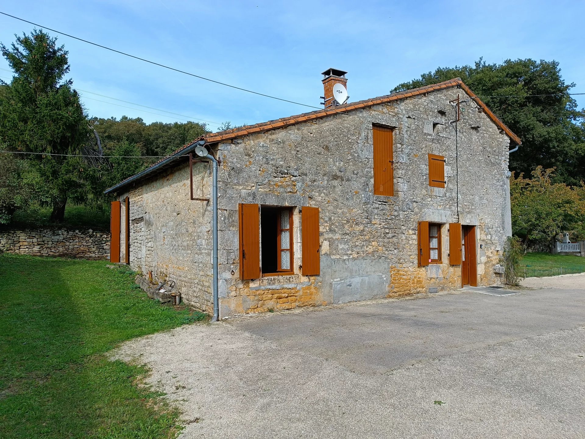 Former farmhouse with house and outbuildings set in over one hectare of land