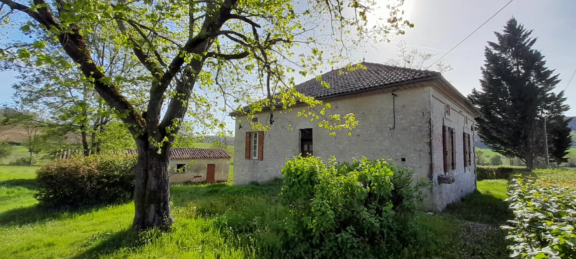 Superbe corps de ferme à restaurer.