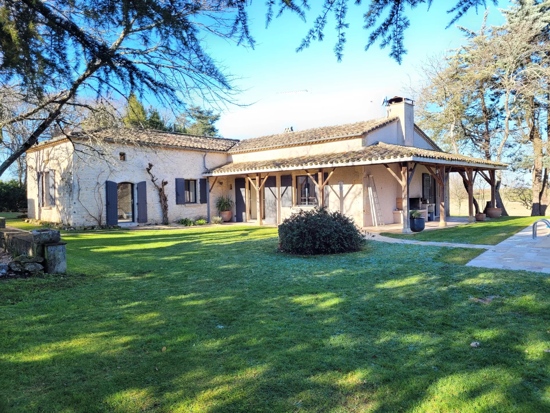 Belle grange rénovée avec maison d'amis