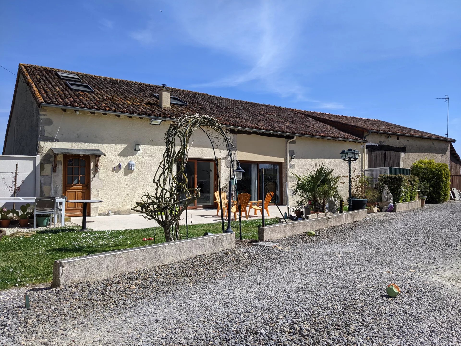 Characterful property on the outskirts of Montmorillon