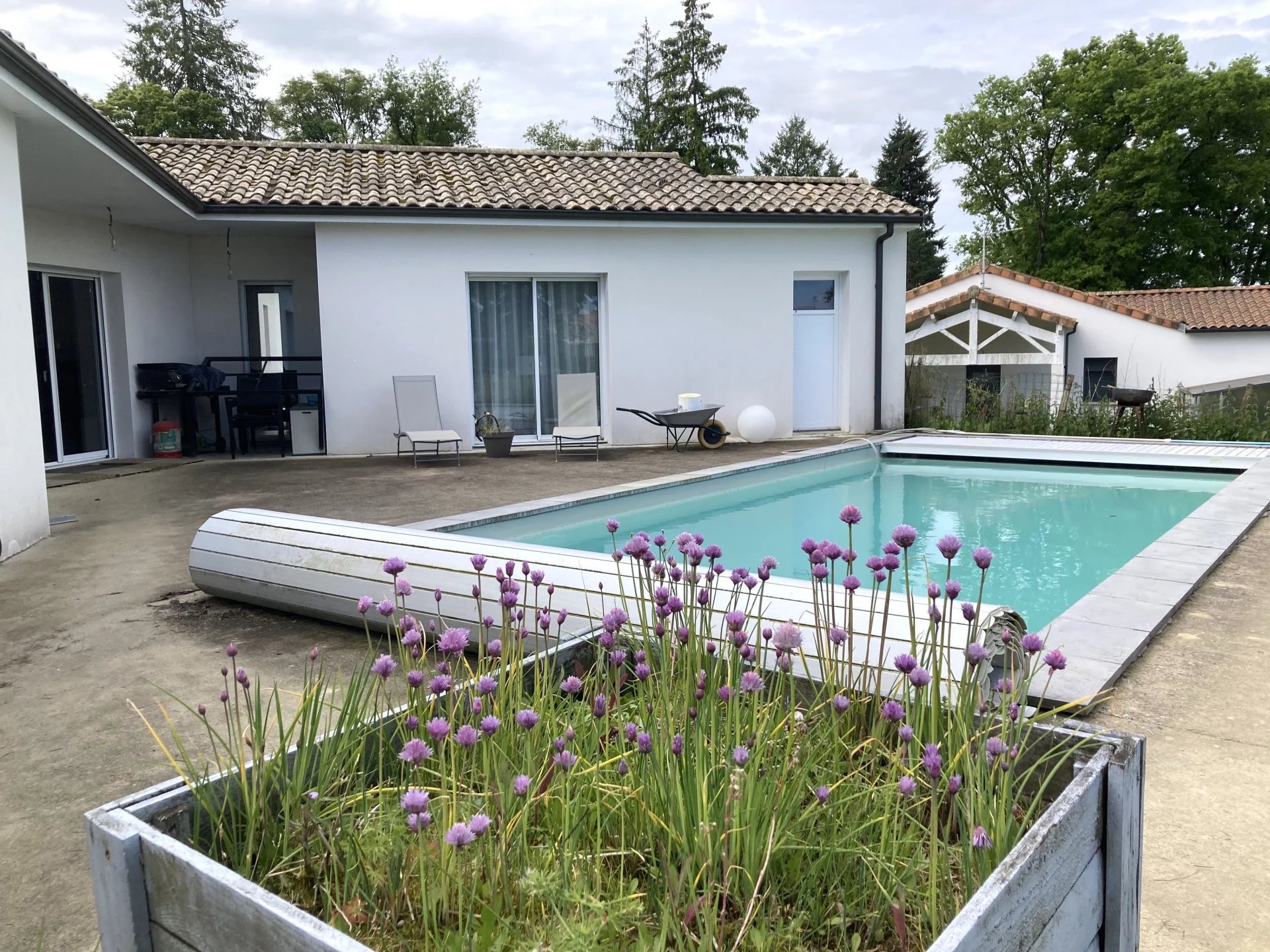 Belle maison de 5 chambres avec piscine