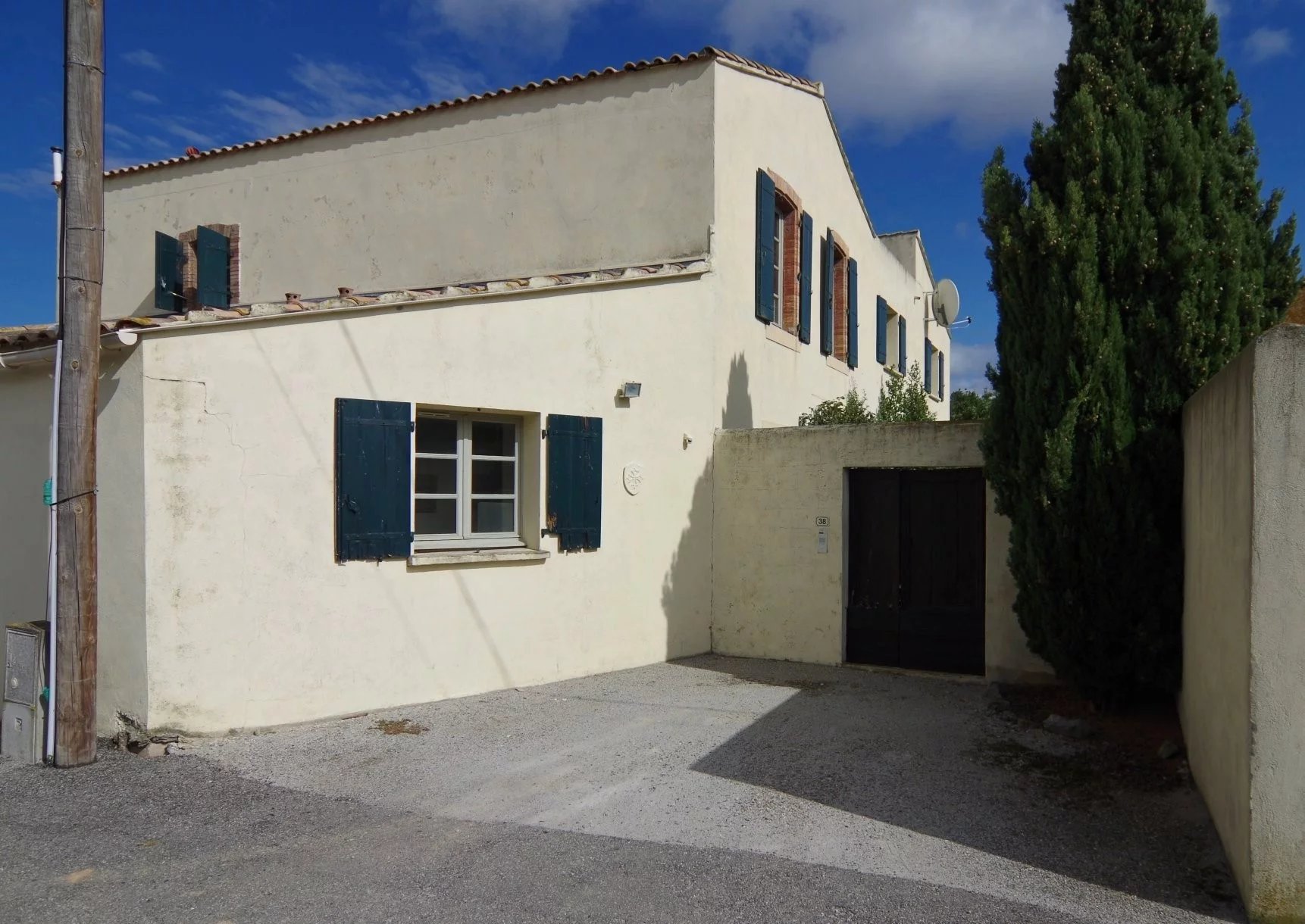 5 bed house in the Aude with pool, gardens - close to the Canal du Midi