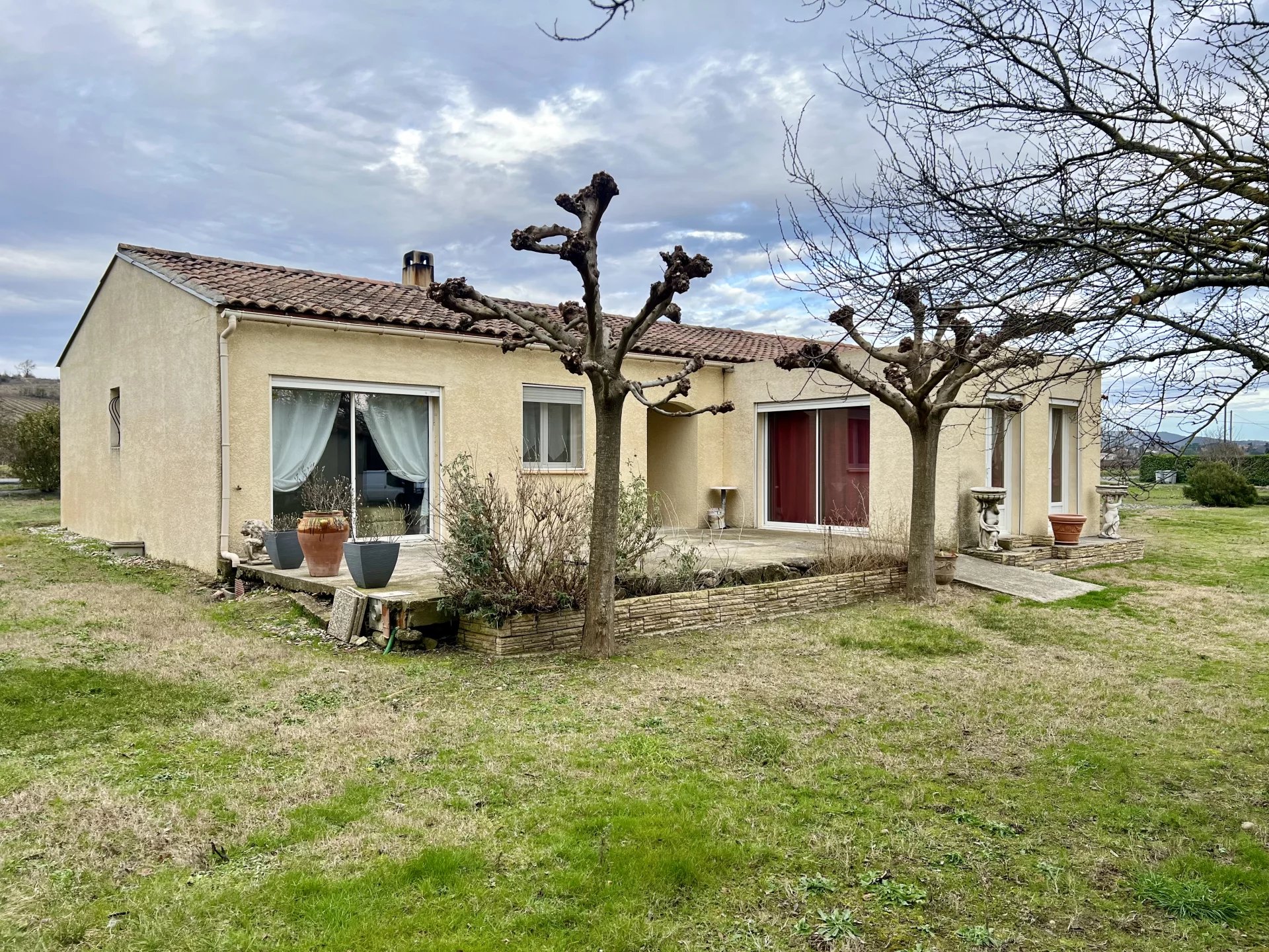 Large bungalow with double garage and ample gardens close to Limoux