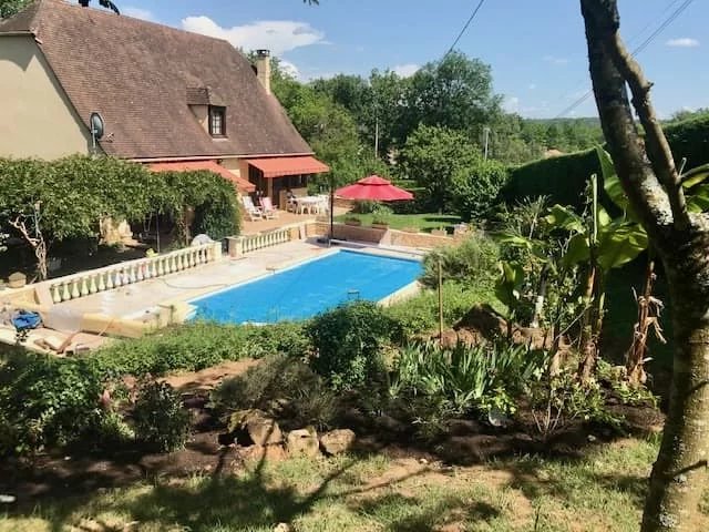 Maison de 4 chambres avec piscine, près de Sarlat