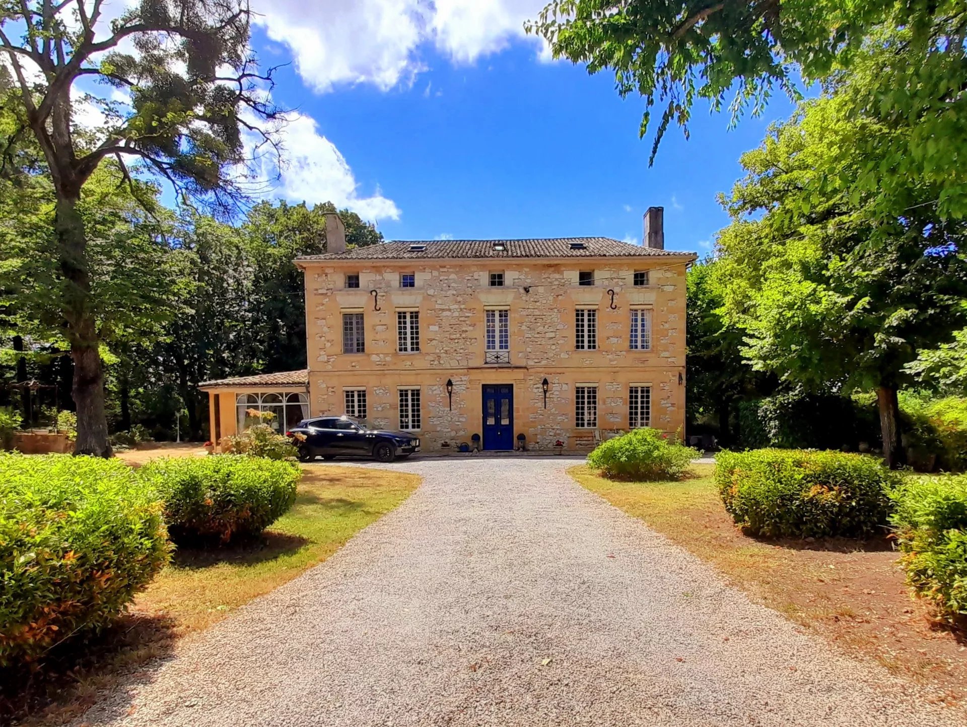 Superb 18th century manor house