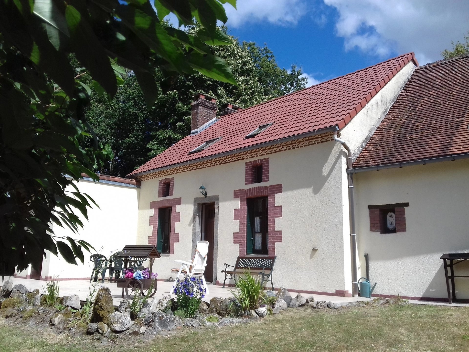 Superbe maison en pierre à la campagne