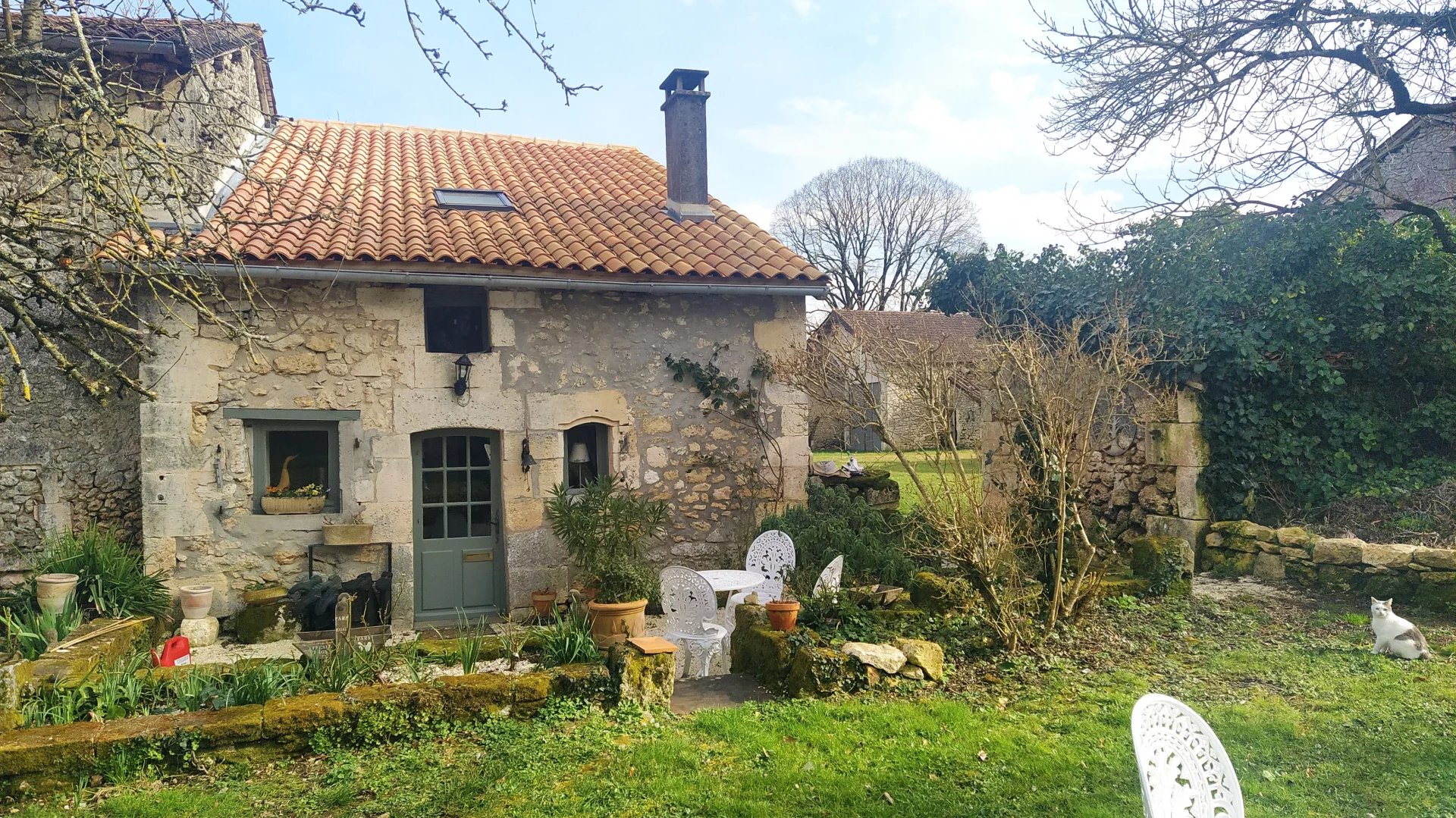 Spacious cottage with bags of charm