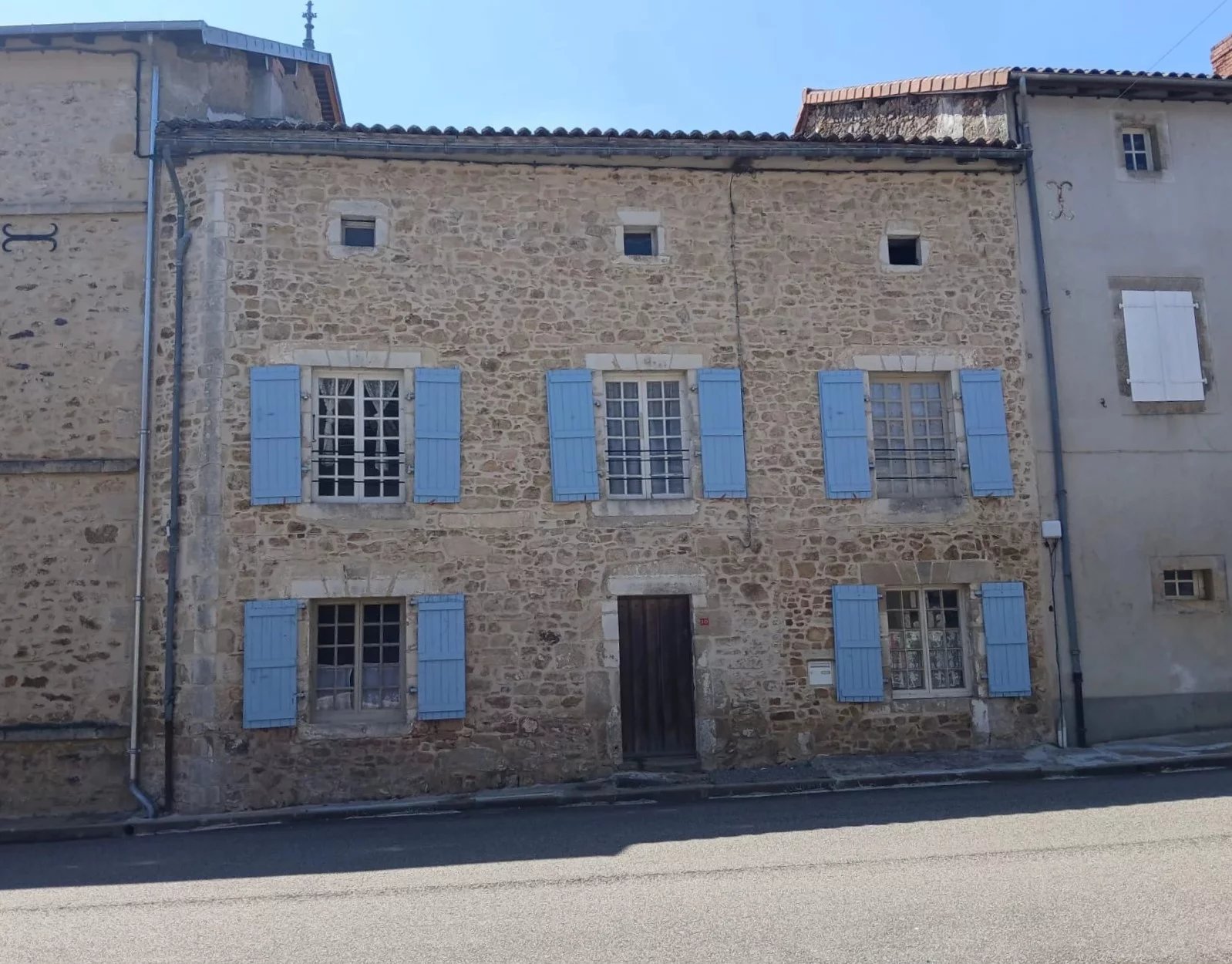 Maison de village de 185m² offrant 4 chambres