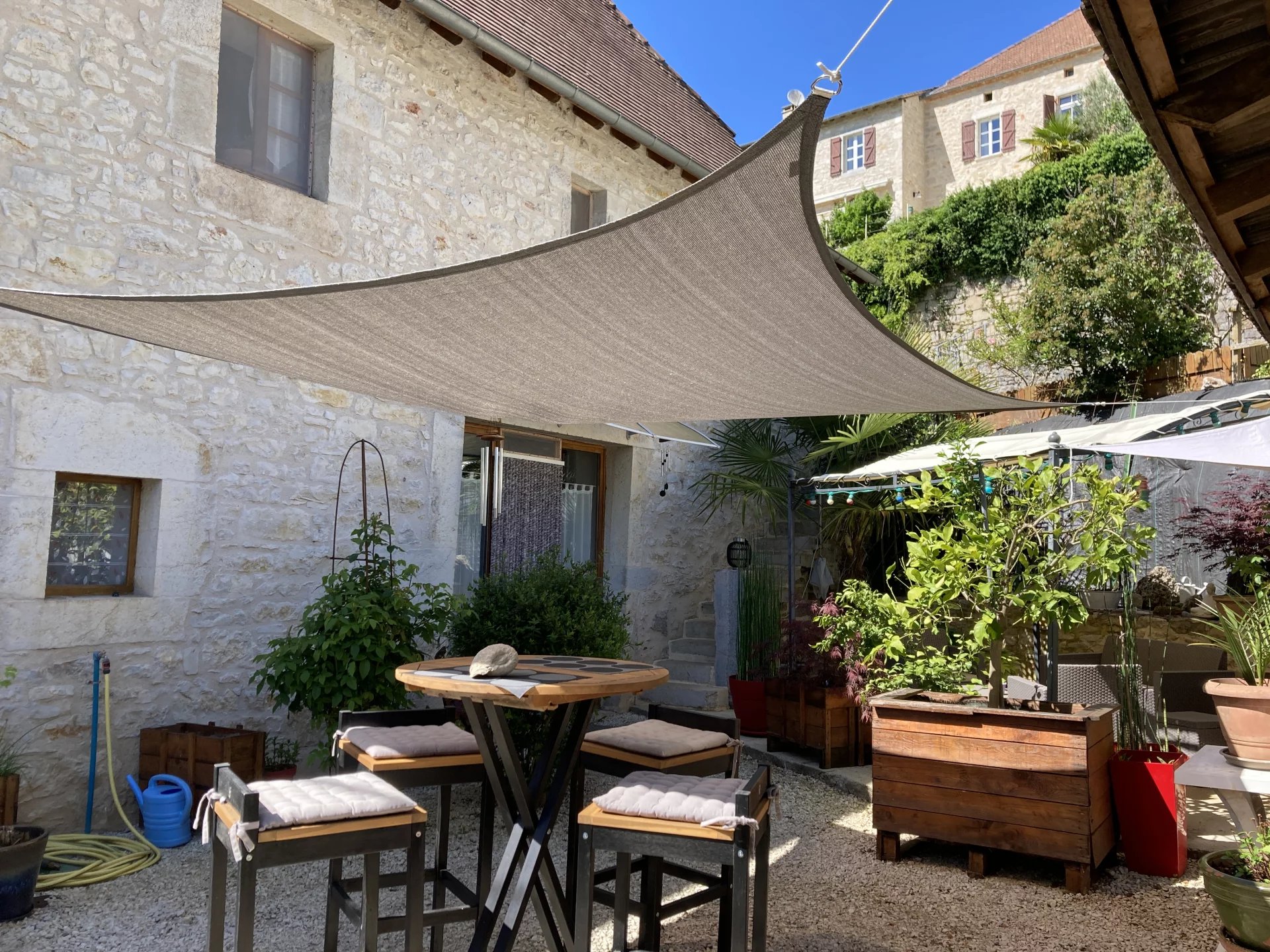 Superb 3 bedroom stone property in the Célé valley