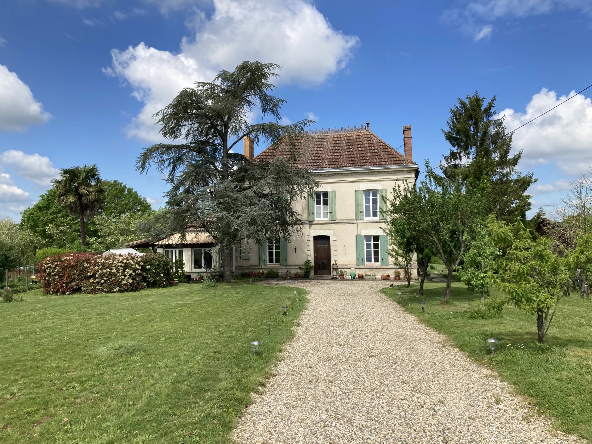 Une jolie Maison de Maître avec annexe d'invités