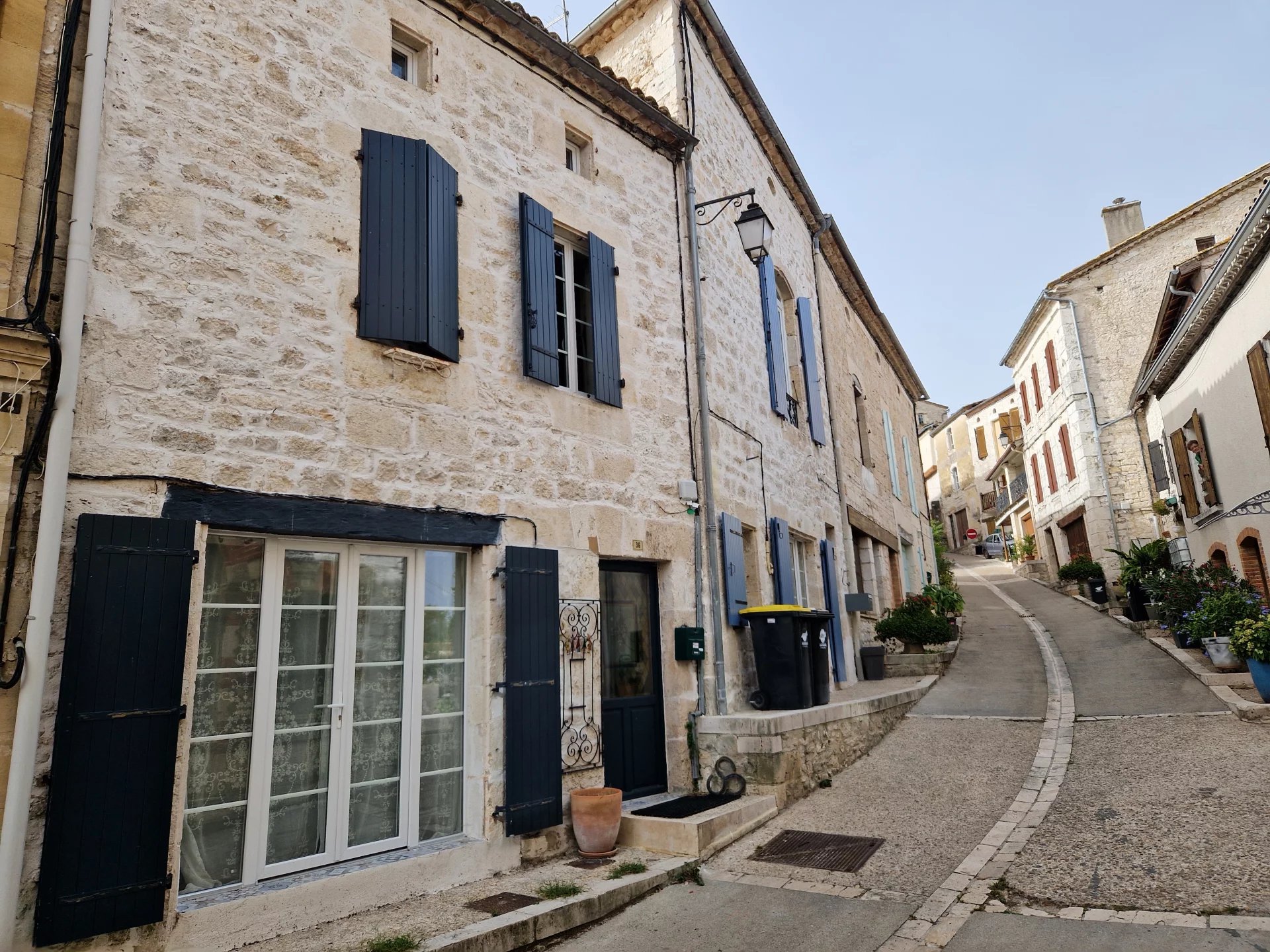 Stone house in the heart of the village