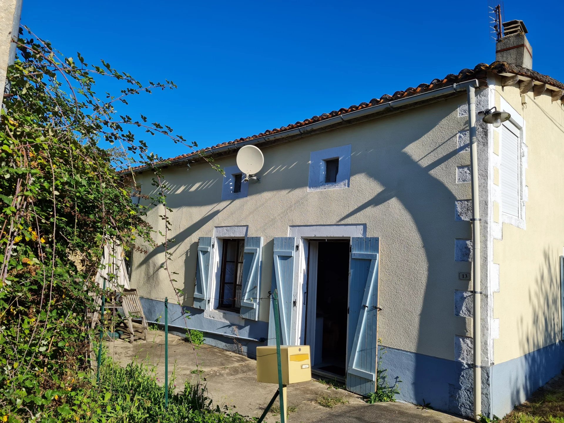 Pretty house in quiet Charente hamlet