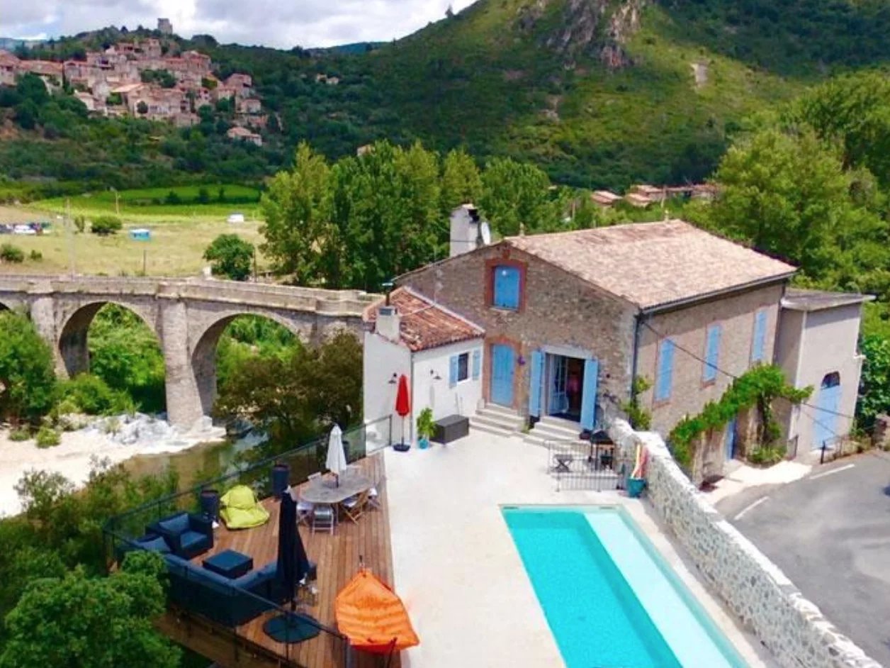 Beautiful restored stone property in spectacular location in Southern France
