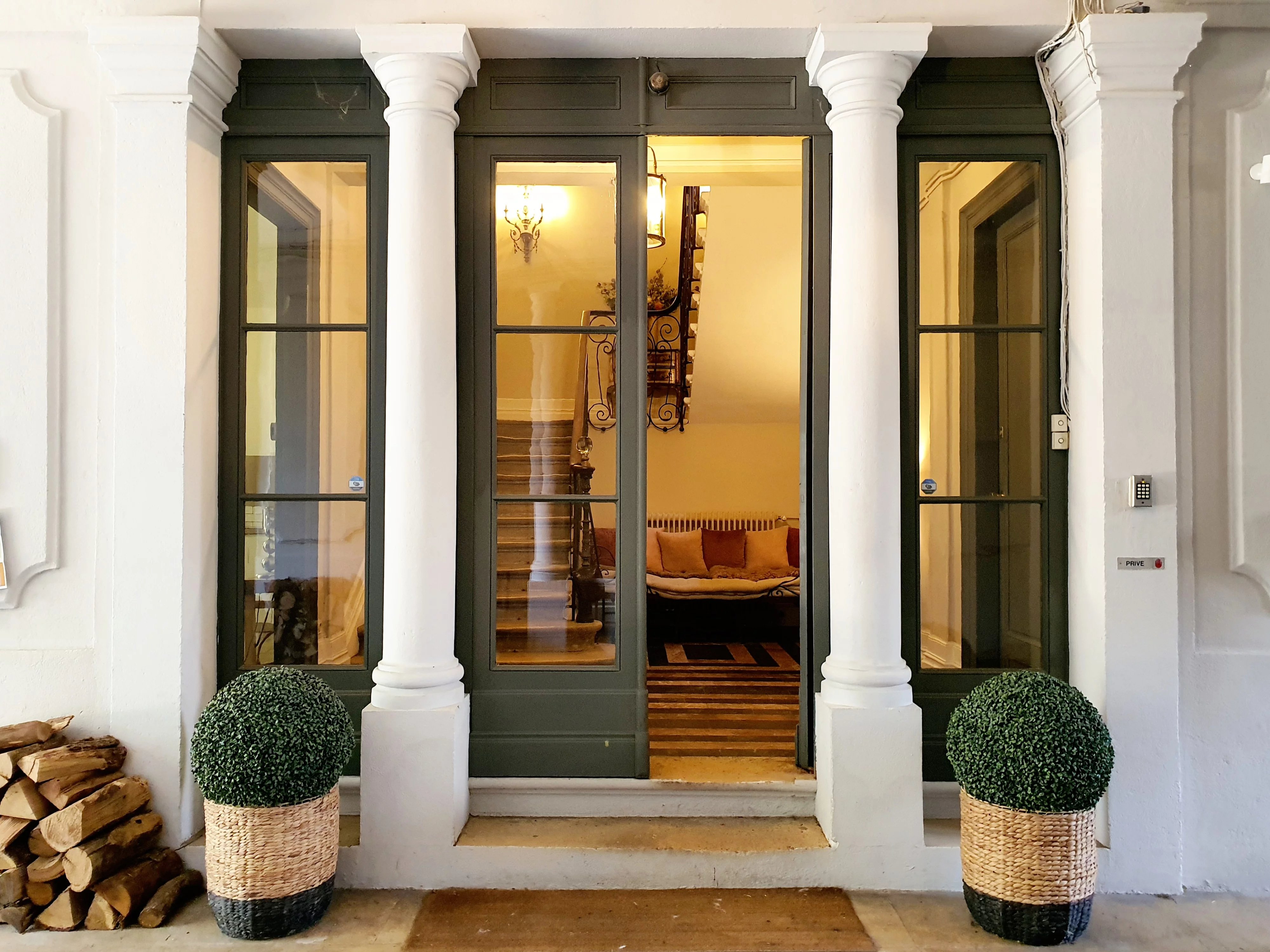 An exeptional, elegant Maison de Maître