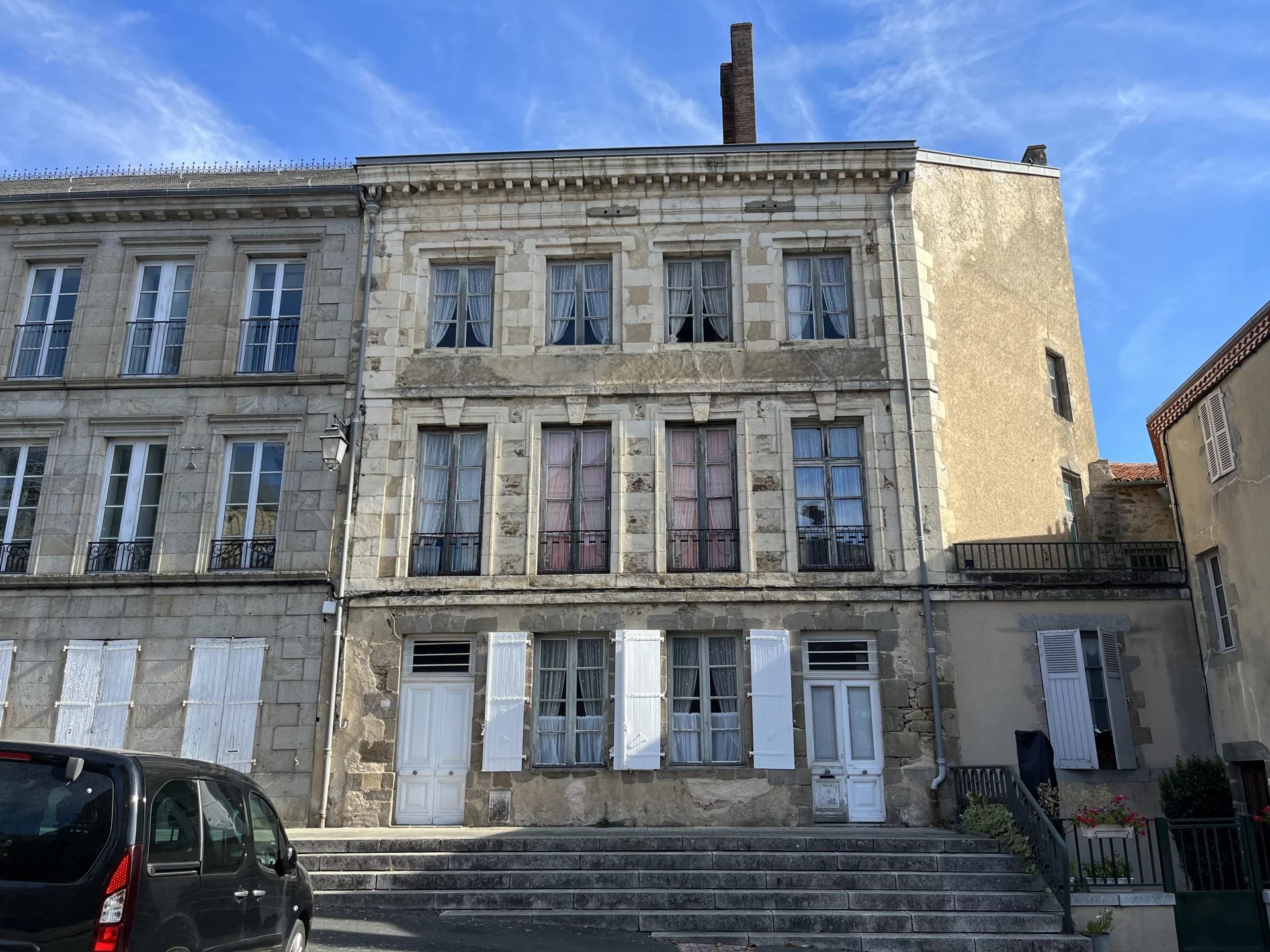Fantastic maison de maître renovation project in the centre of Le Dorat