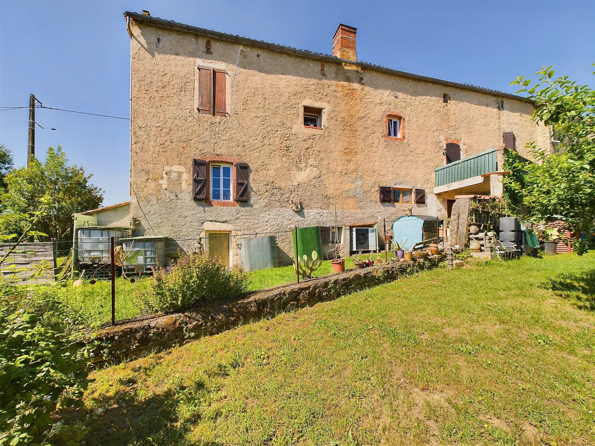 Beautifully renovated property with view on bastide village