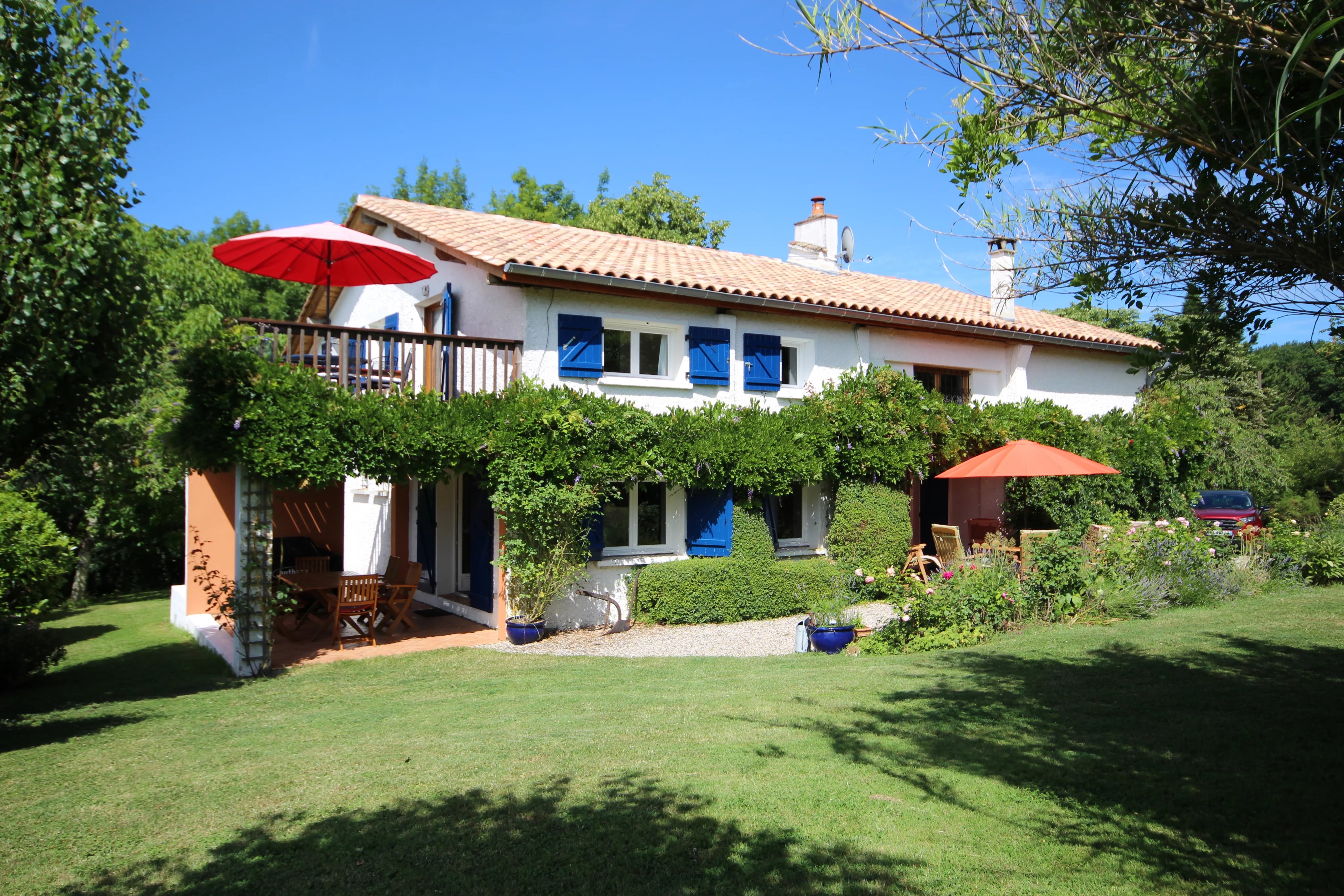 Propriété en pierres, 6 Chambres et piscine