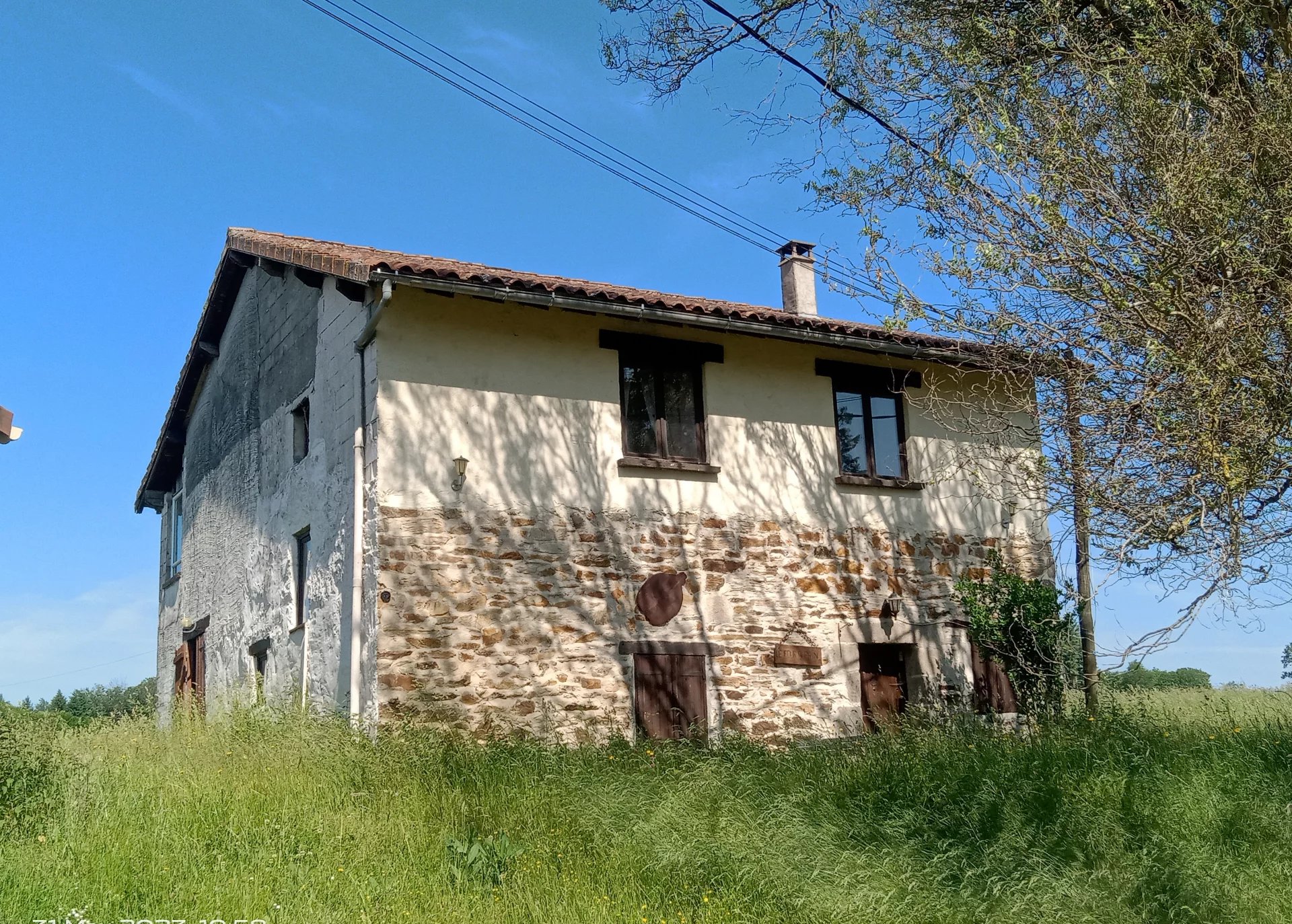 Deux maisons sur 9 hectares