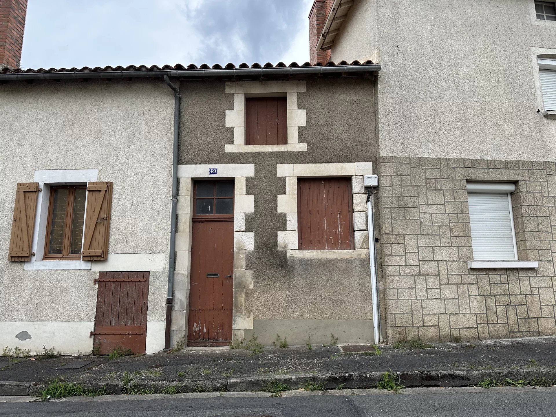 Maison à rénover au cœur de Montmorillon