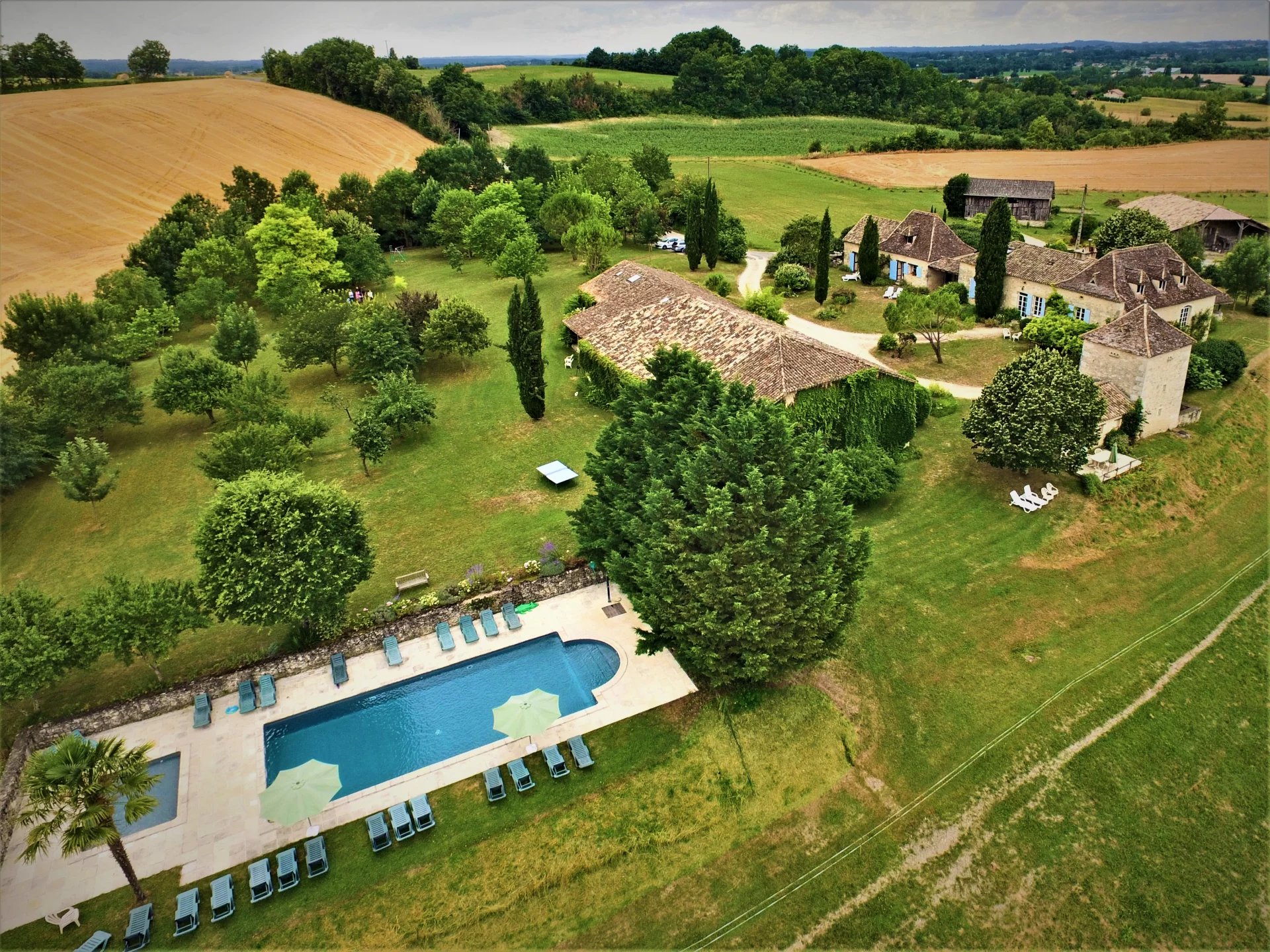 Charming stone property close to one of the nicest villages in France