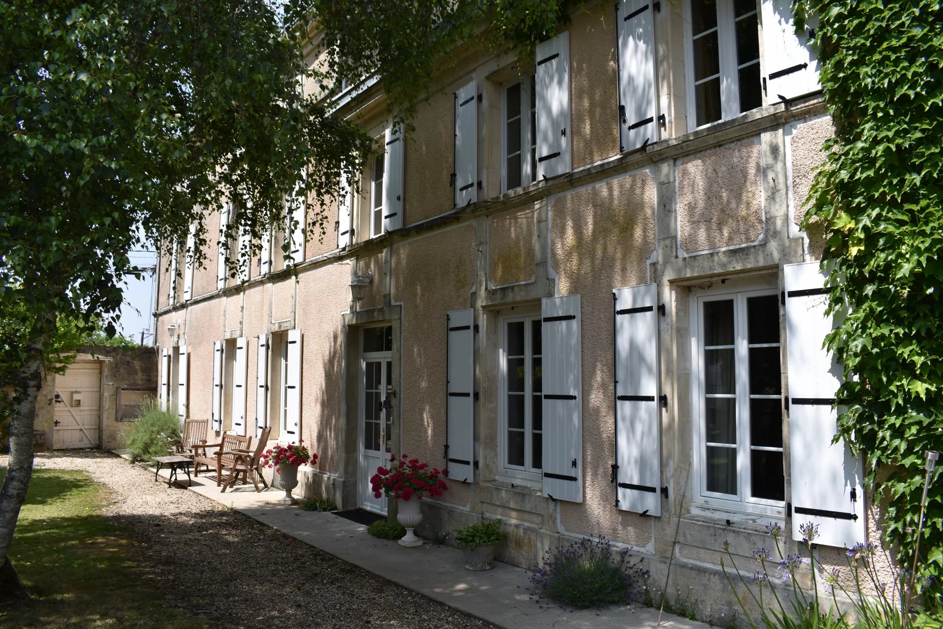 Superbe manoir rénové avec cinq gîtes