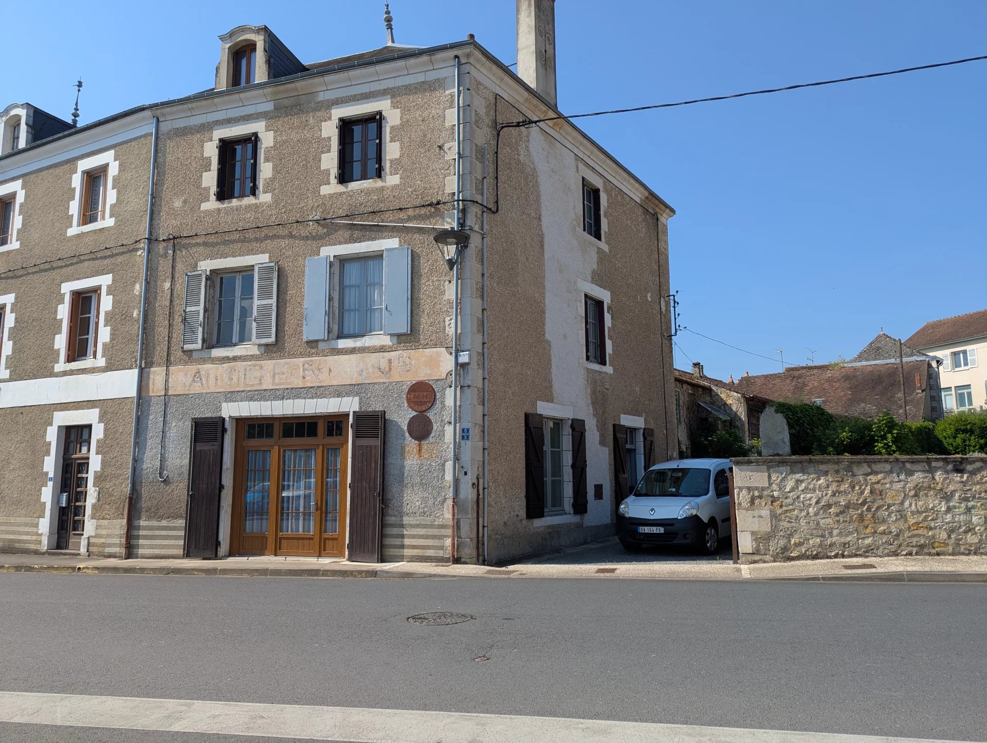 Maison de village pleine de charme et au fort potentiel