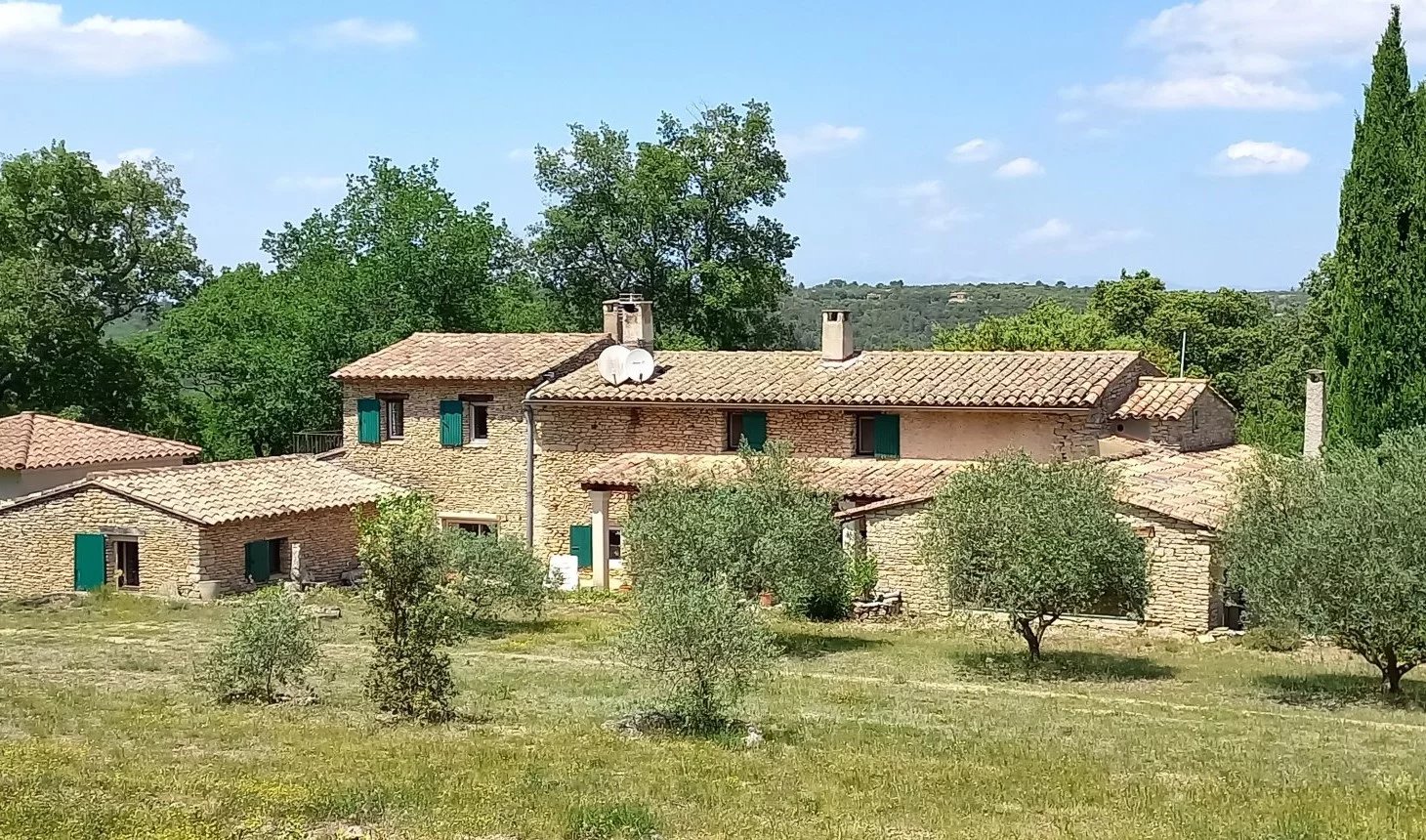 For lovers of nature - property with breathtaking views of the Luberon
