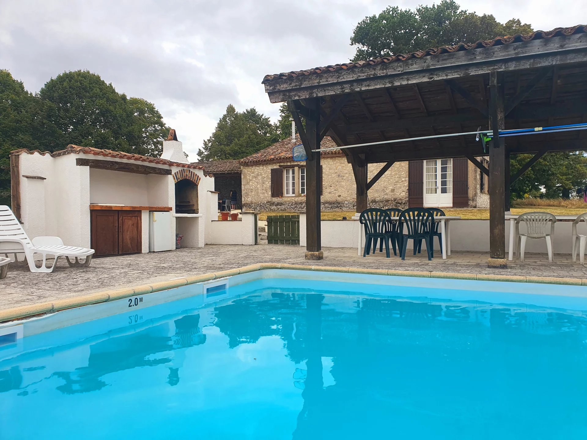 Superbes vues, 2 piscines, maison de 4 chambres et maison d'amis de 4 chambres !