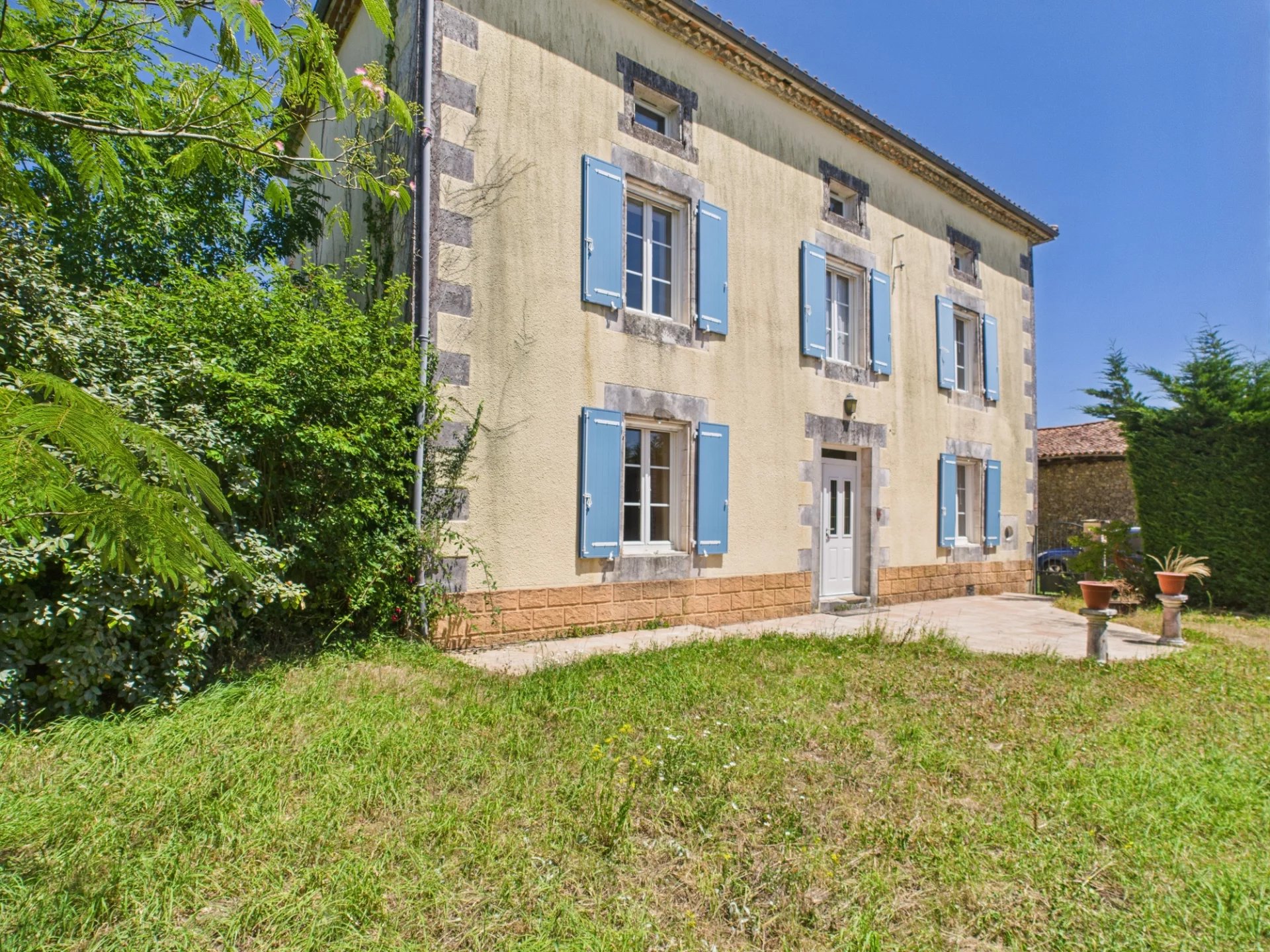 Propriété familiale avec potentiel