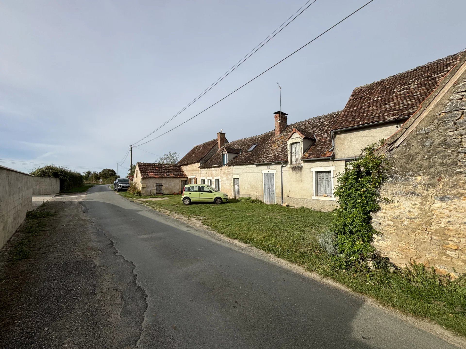 Maison en pierre avec potentiel pour un gîte