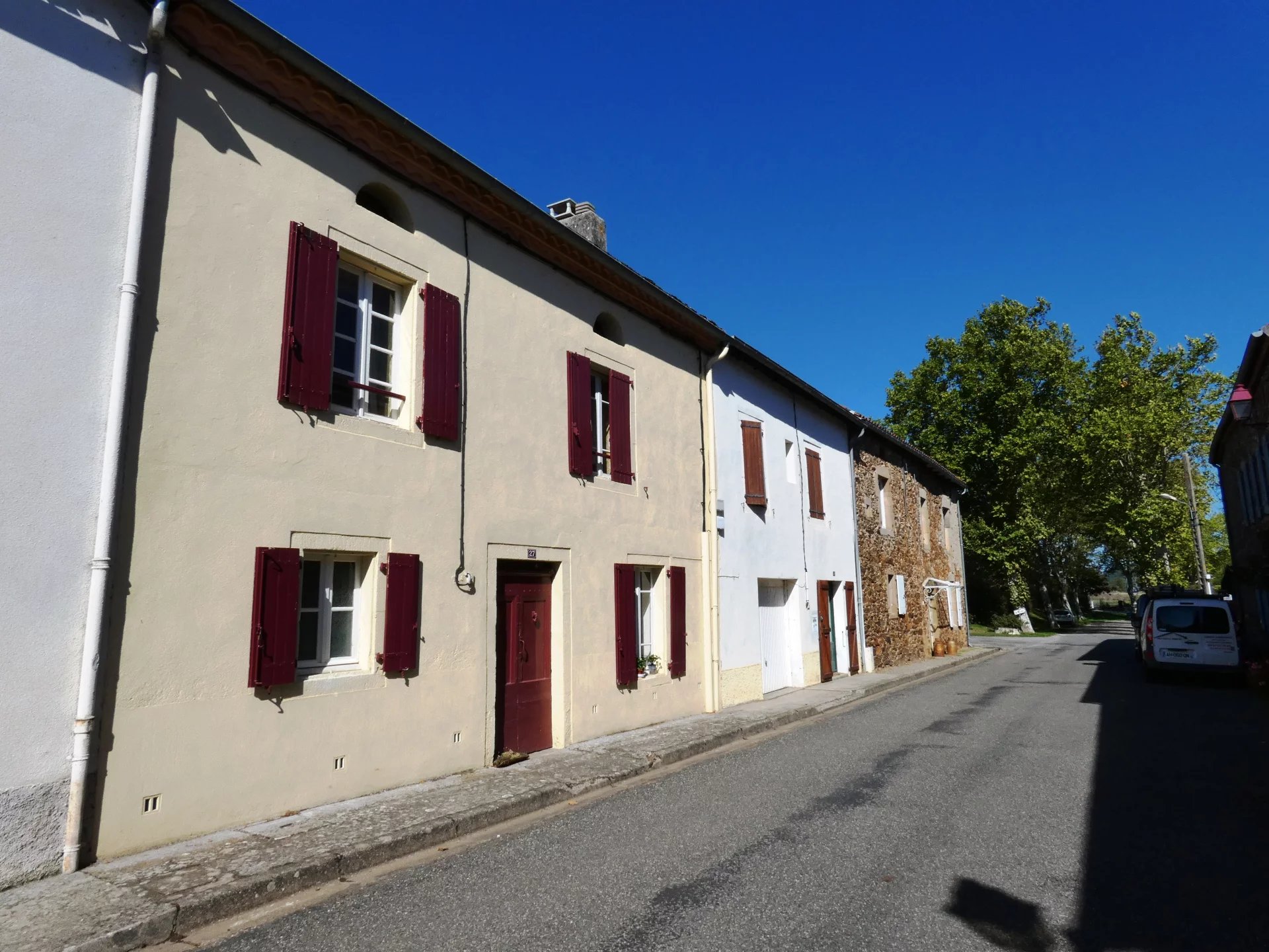 Maison de village avec jardin