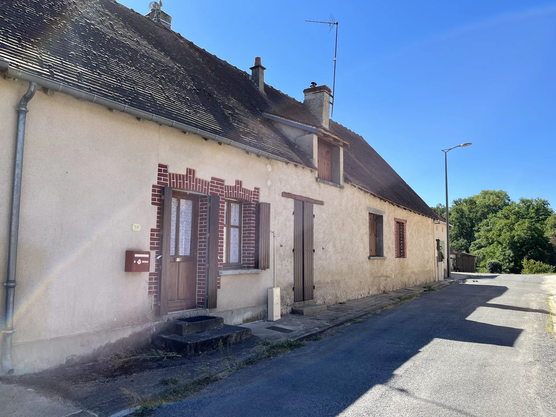 Jolie petite maison près de la rivière