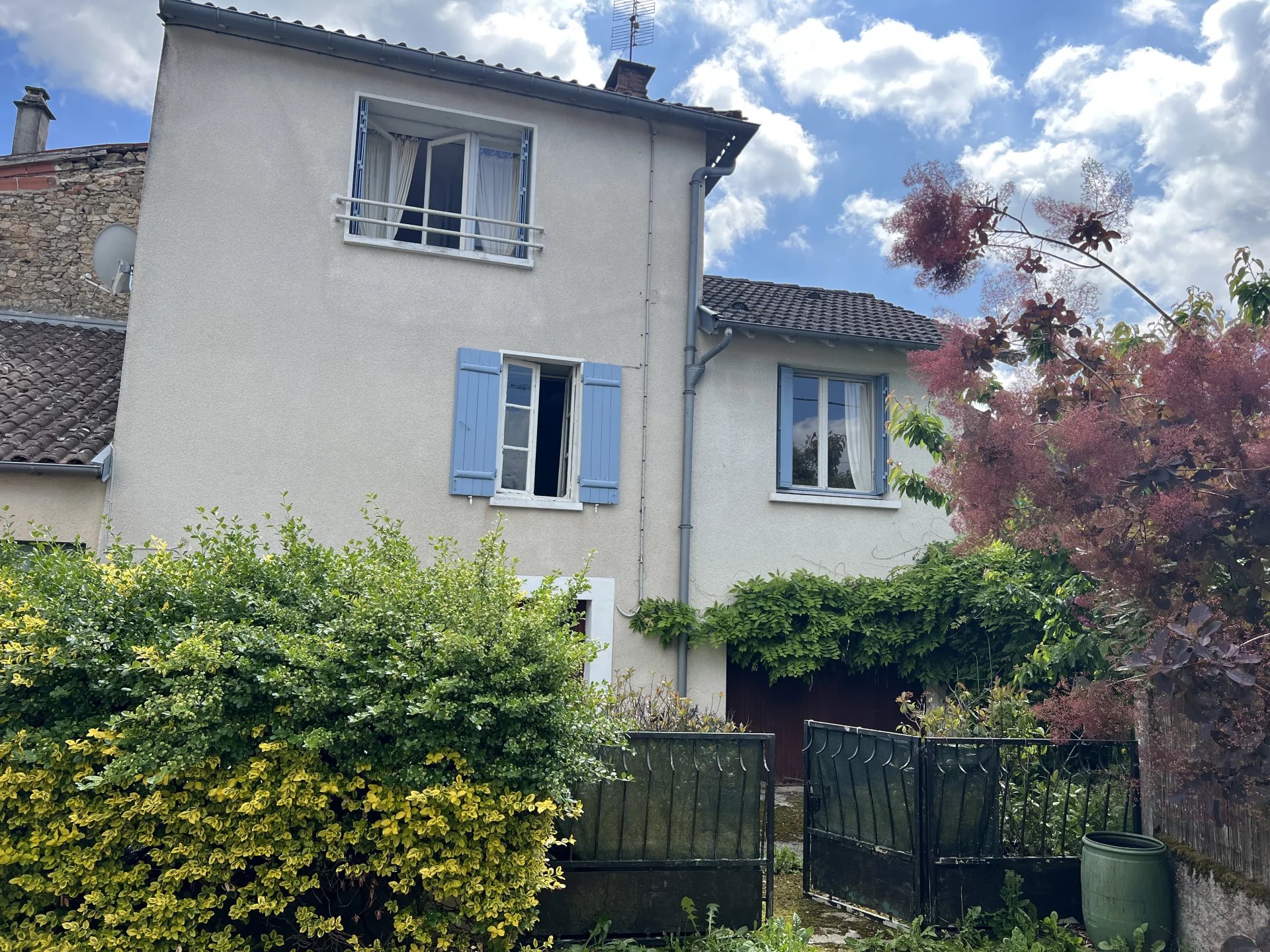 Maison de caractère à excellent rapport qualité-prix, proche ville et rivière