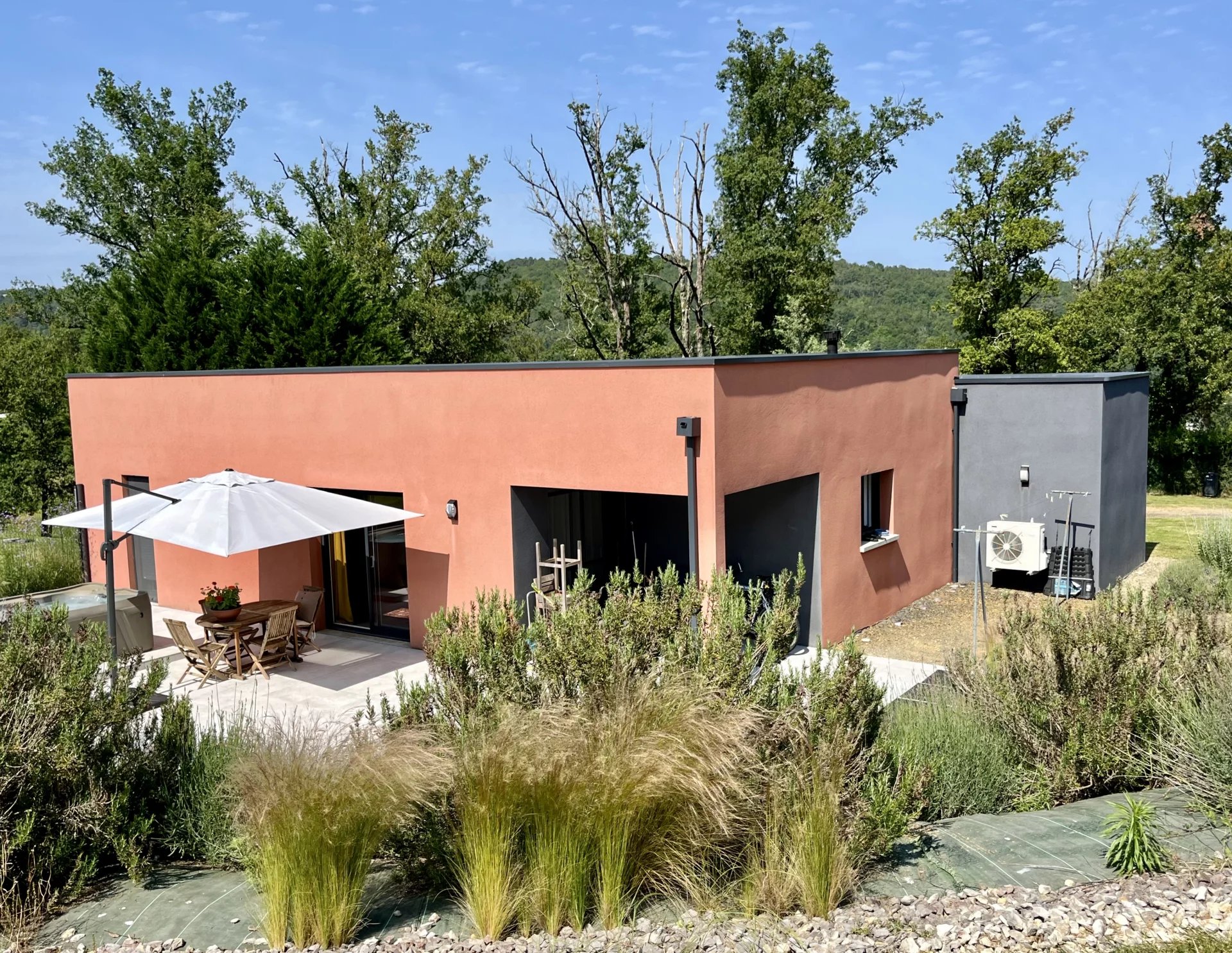 Une maison atypique à ne pas manquer située dans le magnifique Périgord noir!