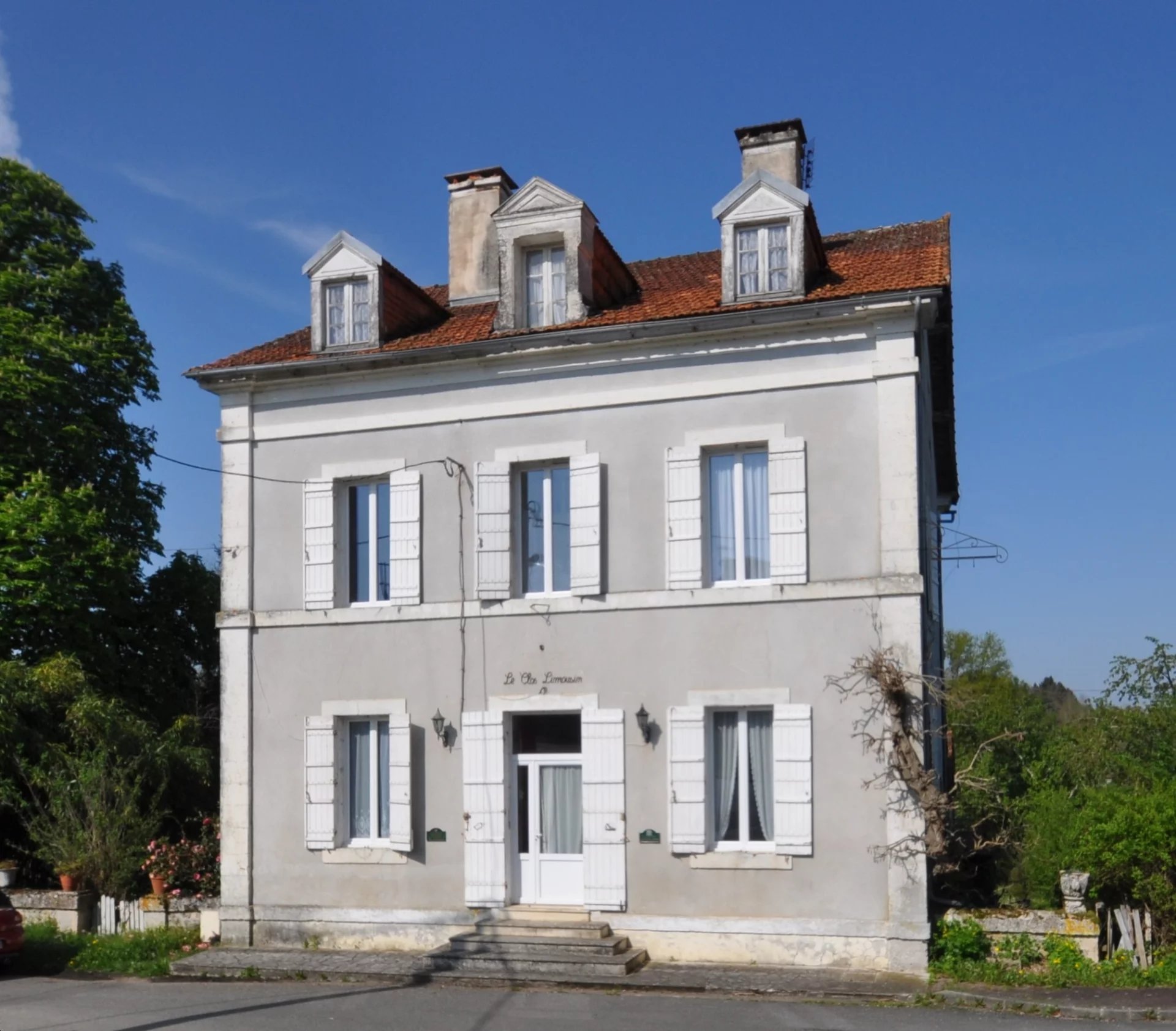 Lovely village house with 3 floors, a separate gite and attached gardens