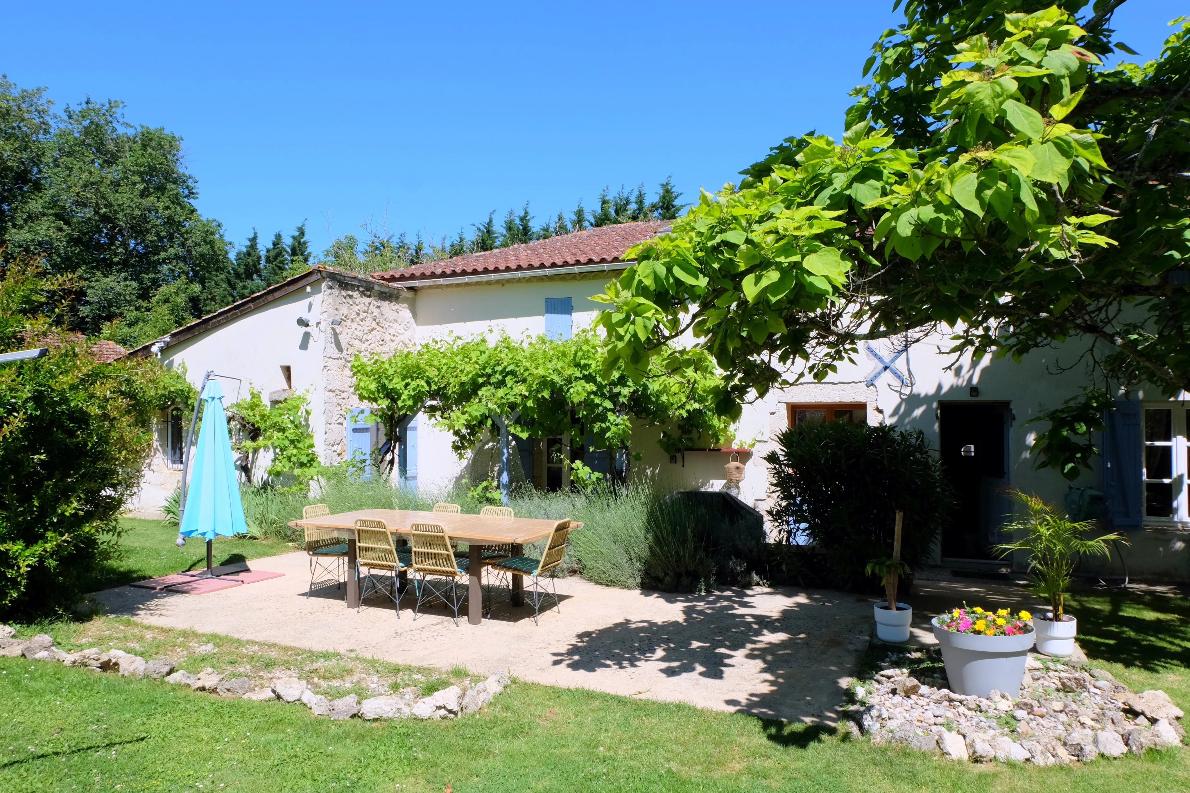 Character stone farmhouse with a fabulous guest house and tiled swimming pool