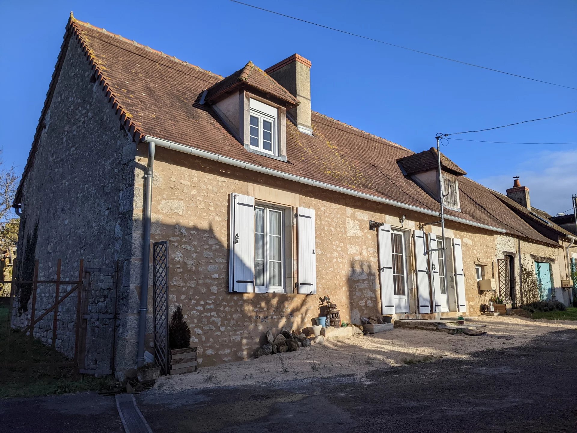 Charming renovated 2-bedroom cottage near Montmorillon