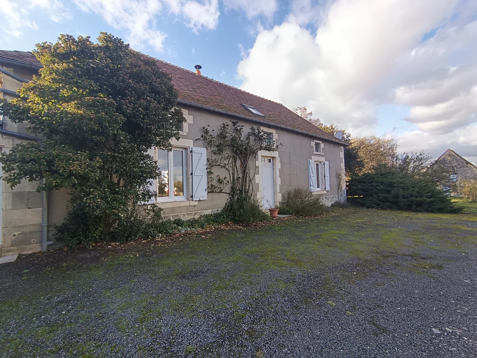 Charming 5 bedroom property on nearly 3 hectares