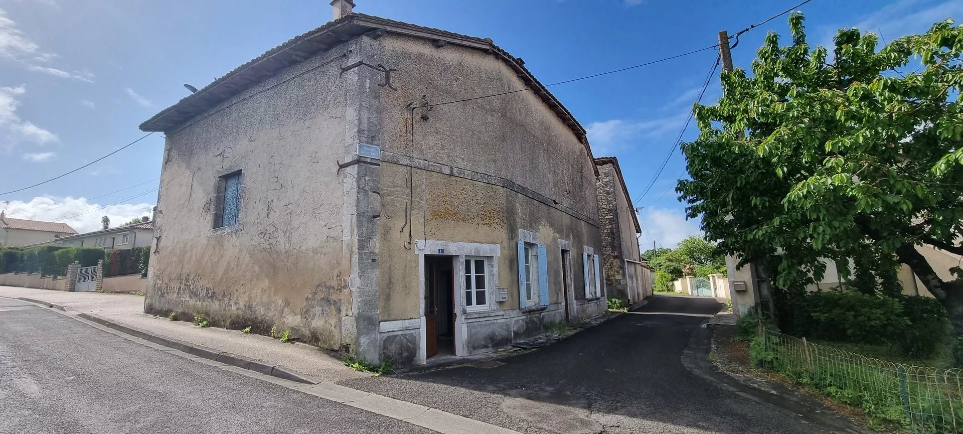 House to restore in Barbezieux