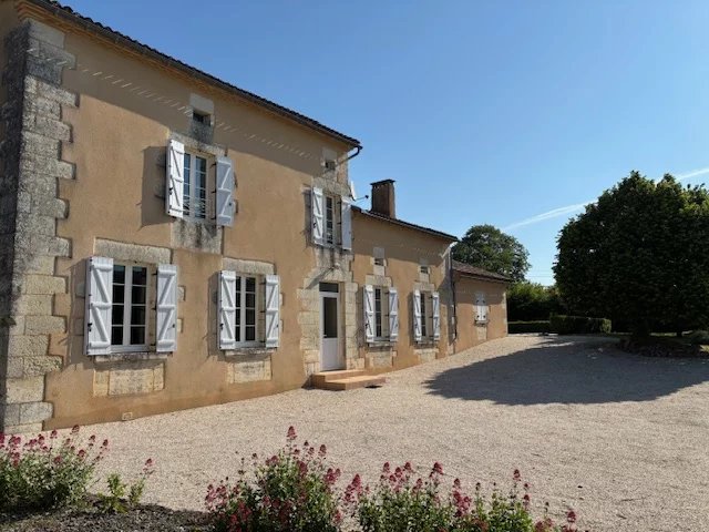 Superbly located family home with pool