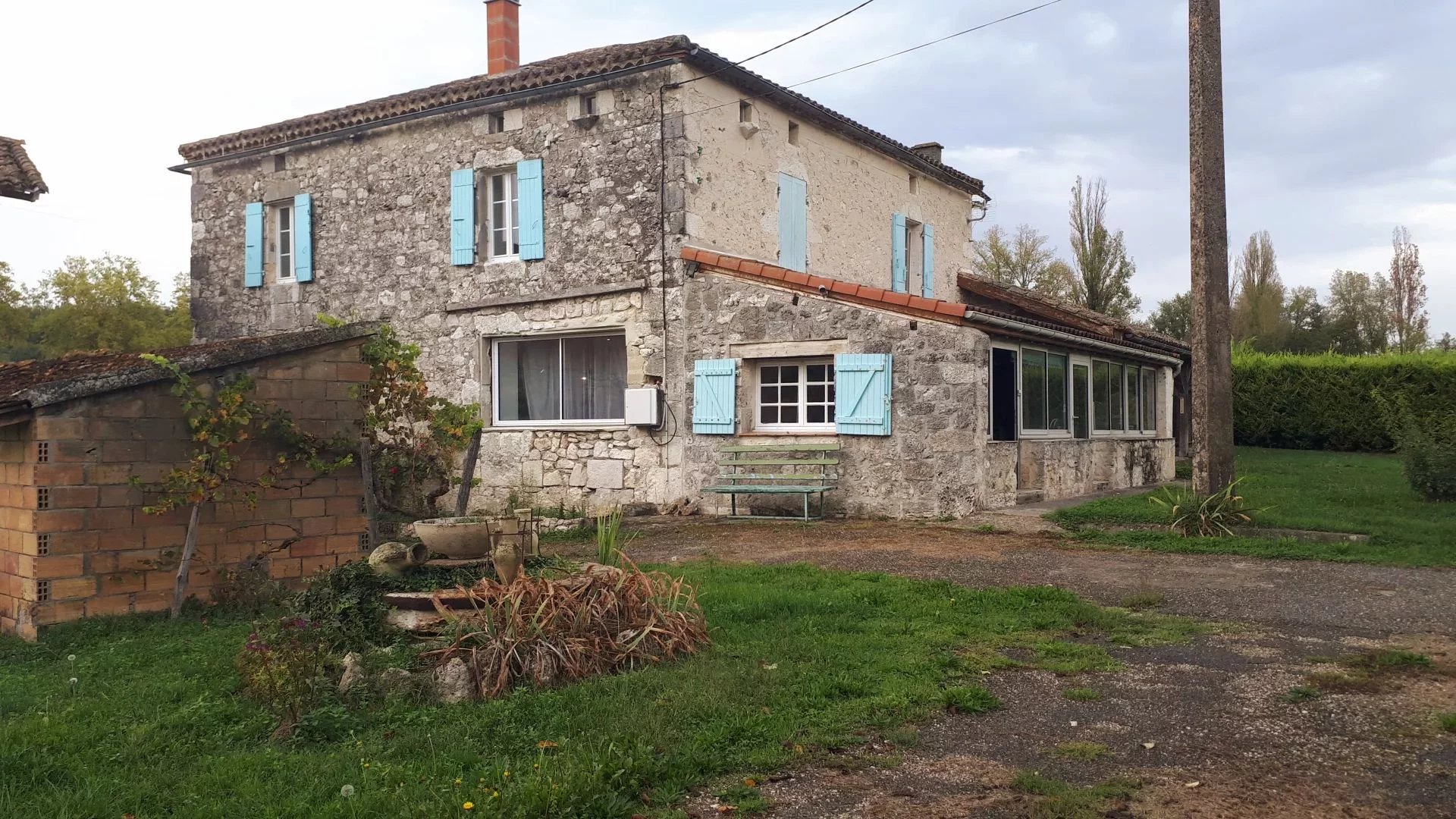 Beautiful stone property with barn